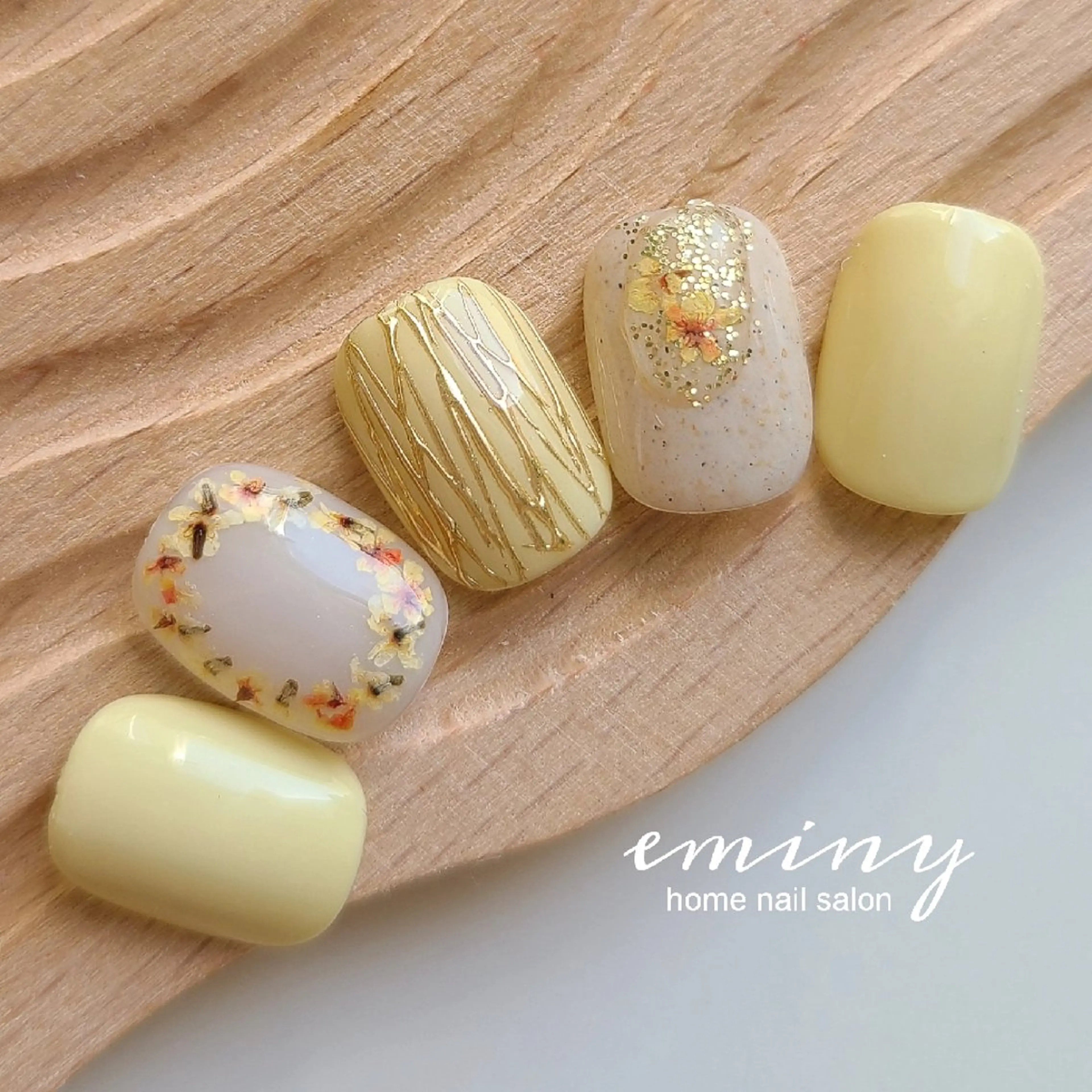 ネイル フラワーネイル ジェルネイル 韓国ネイル オフィスネイル パステルネイル ハンドネイル nail salon  eminyのネイルデザイン