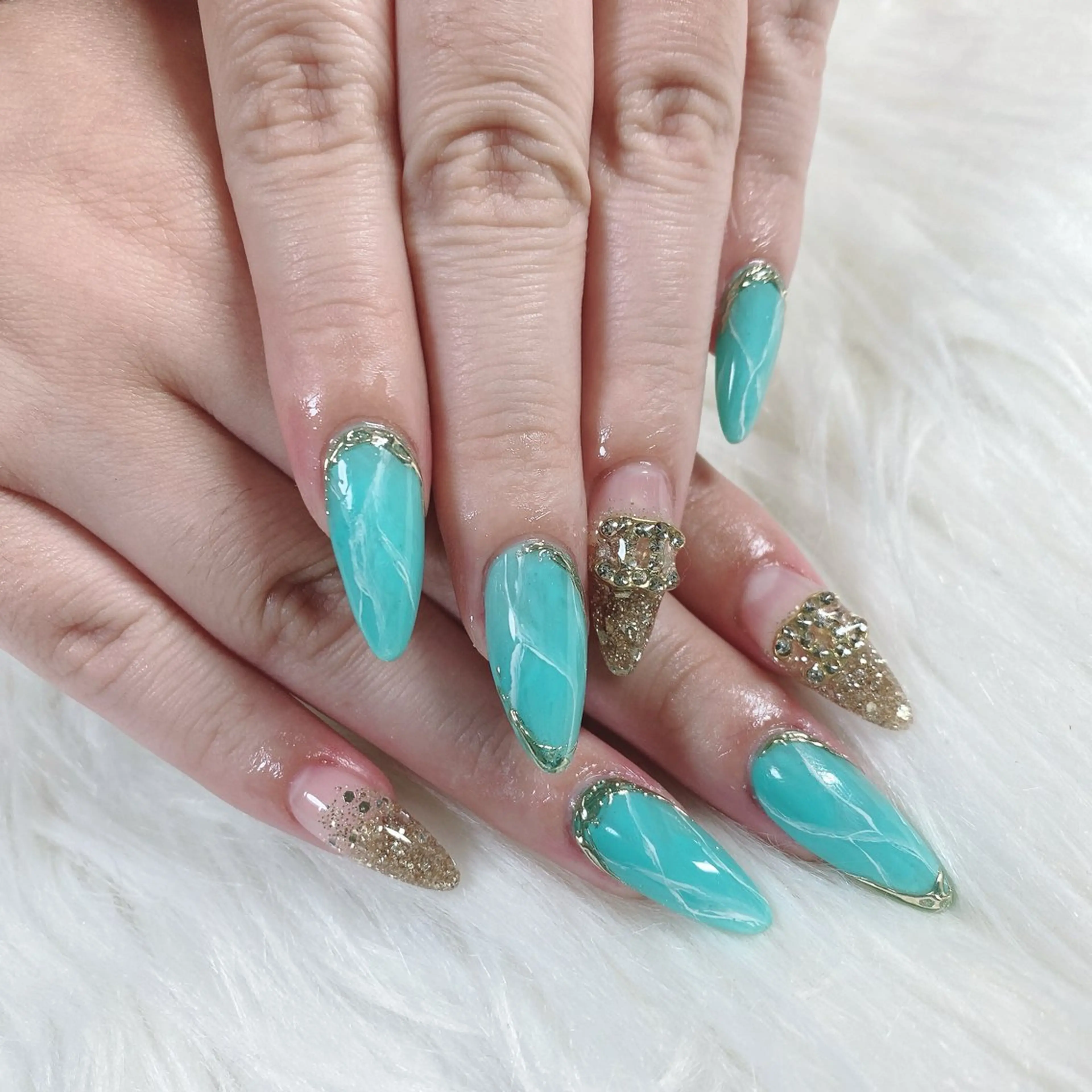 ネイル NAIL SALON Eclat しほのネイルデザイン