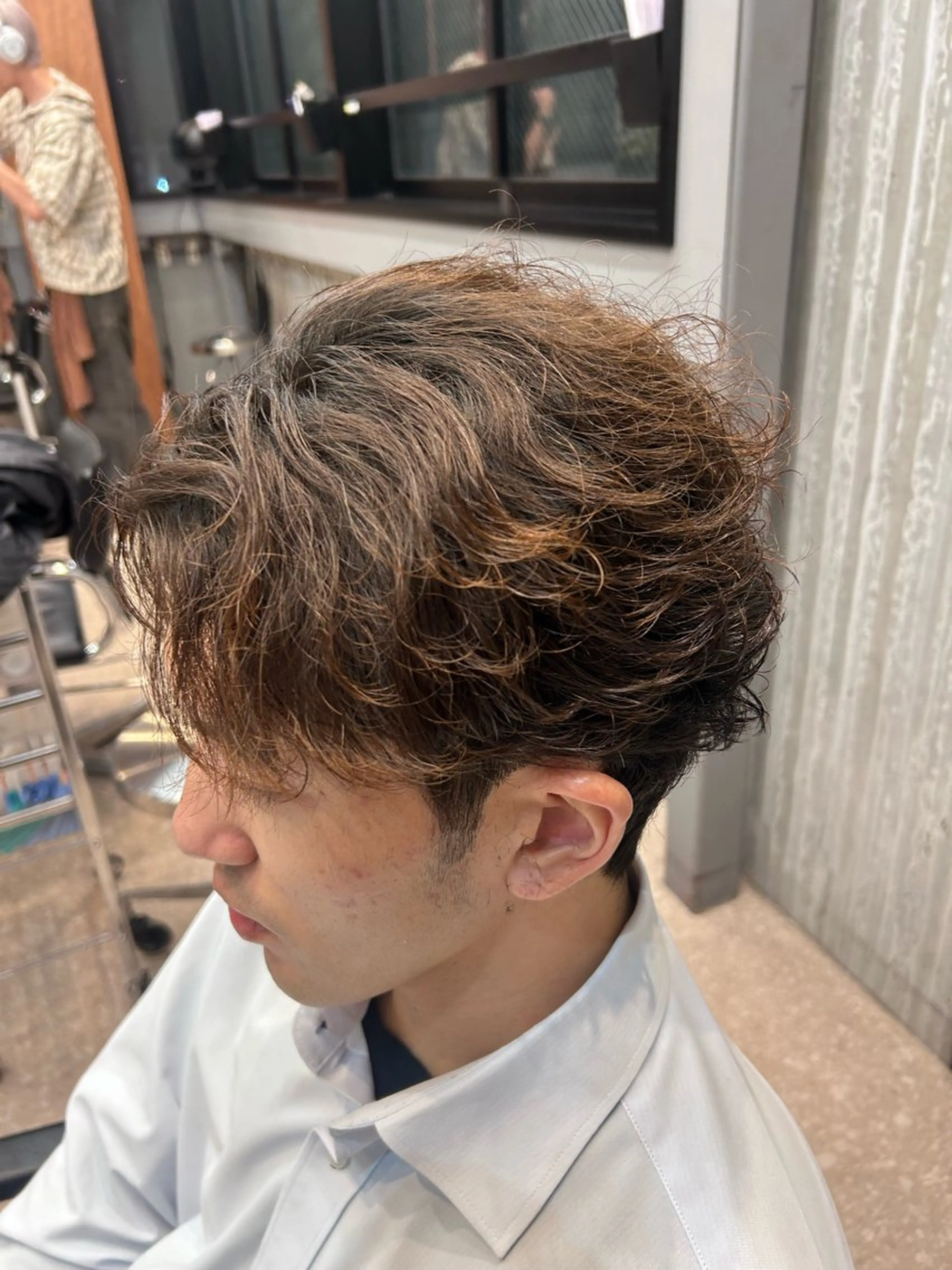 メンズ フェザーパーマ メンズパーマ 砂川 渉　elima byのヘアスタイル