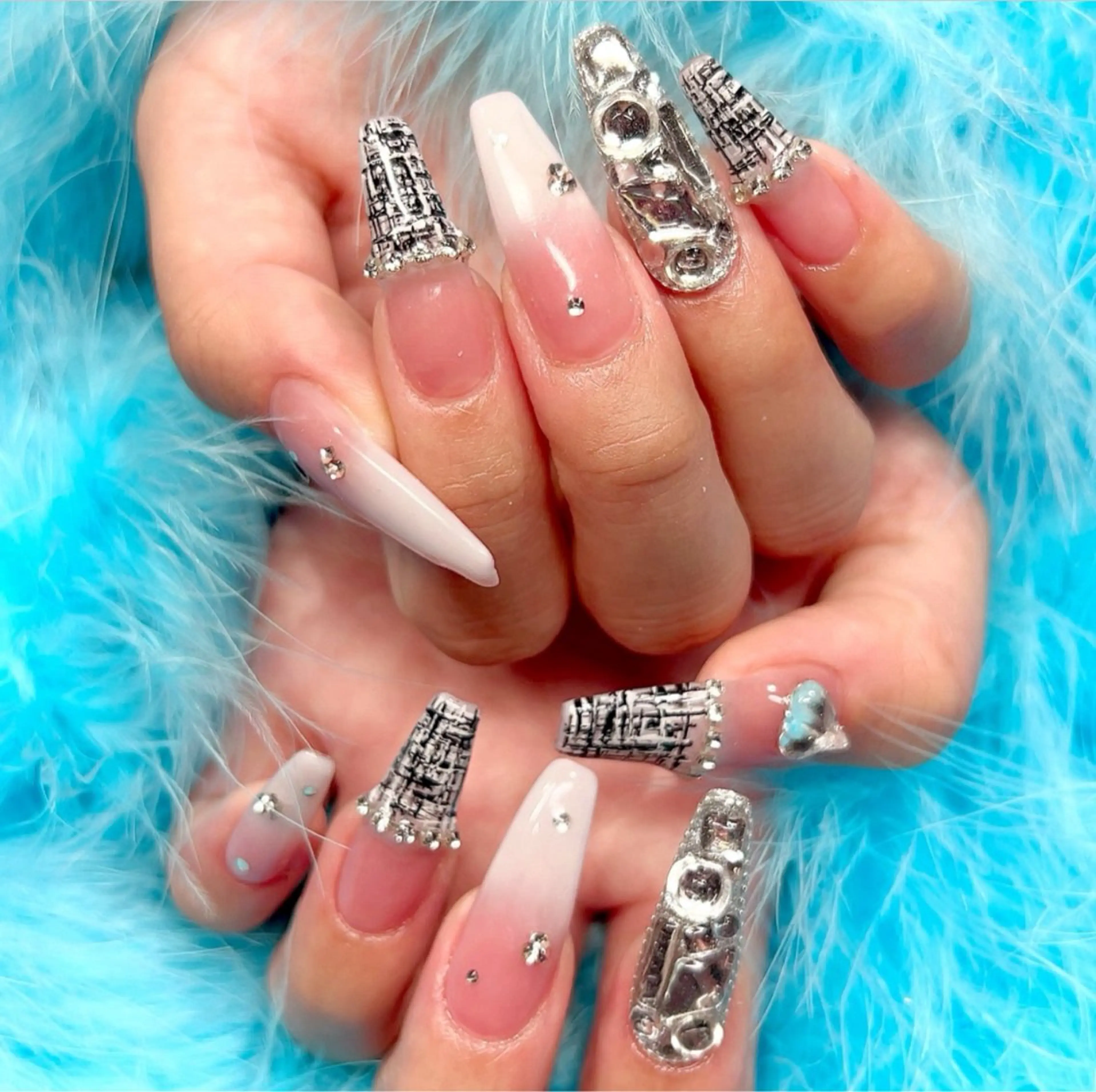 ネイル ハンドネイル HIN NAILのネイルデザイン