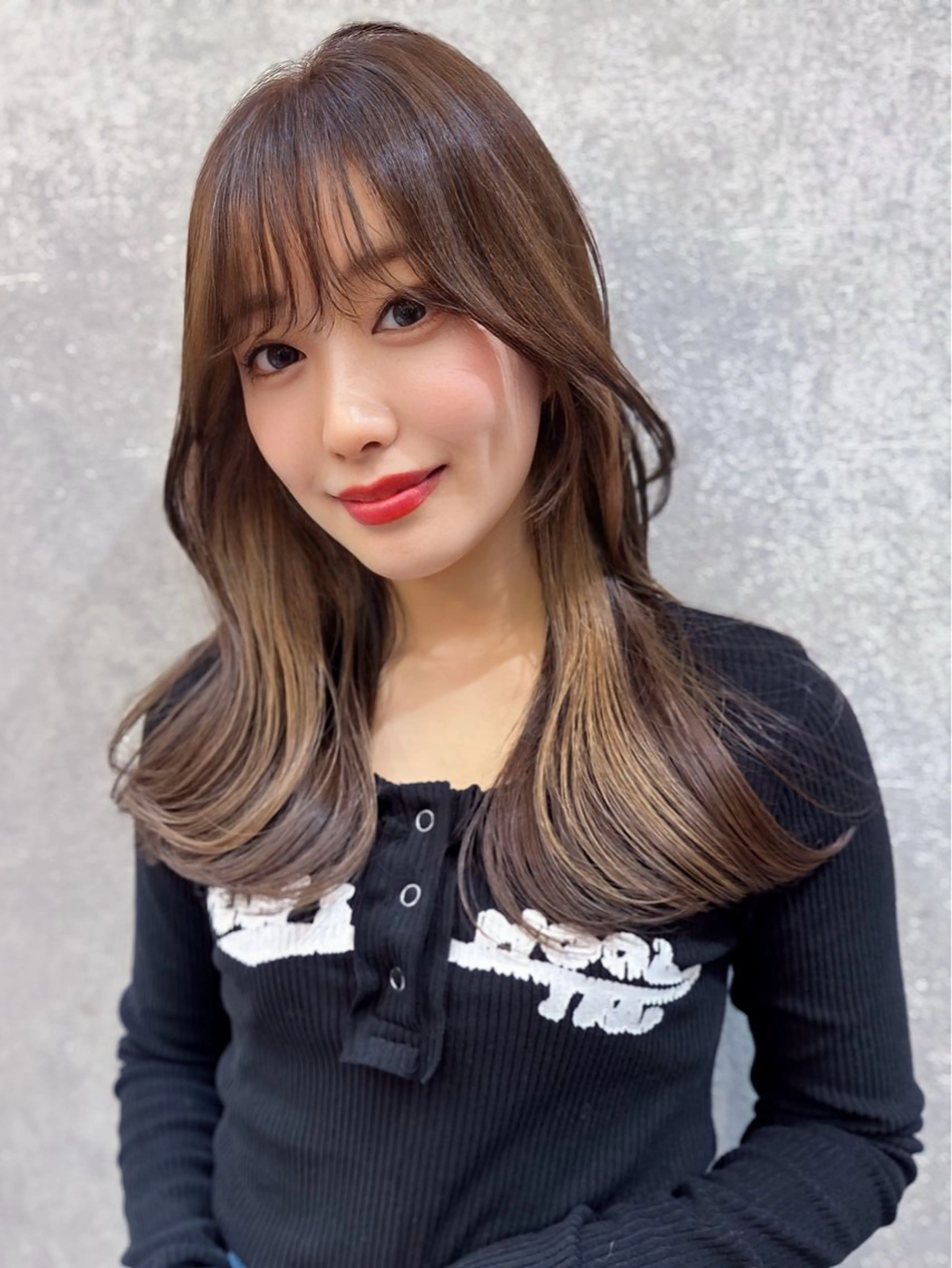 セミロング Rita/髪質改善 /透明感カラーのヘアスタイル