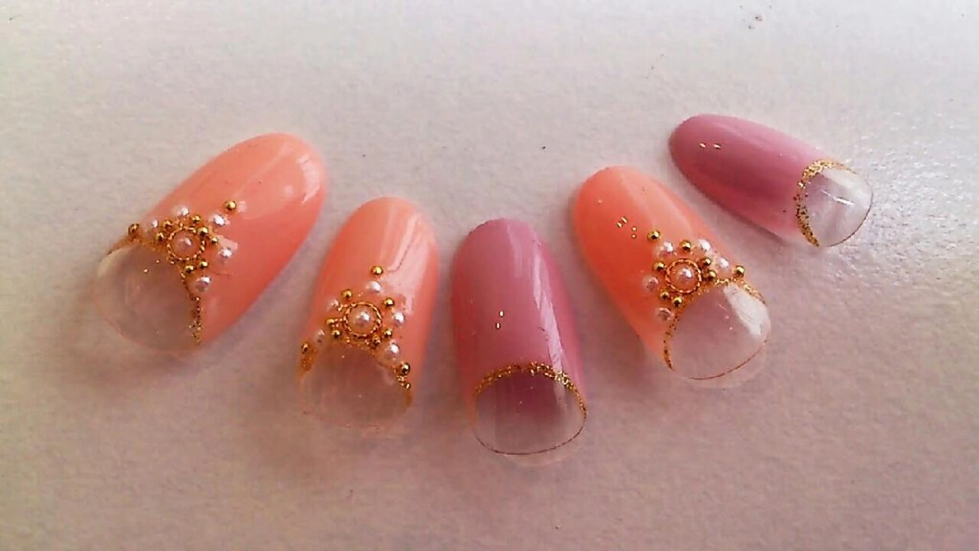 ネイル フレンチネイル 逆フレンチ Re Pearl～コーディネートサロン～ 市駅前店所属・NARUMI HYODOのネイルデザイン