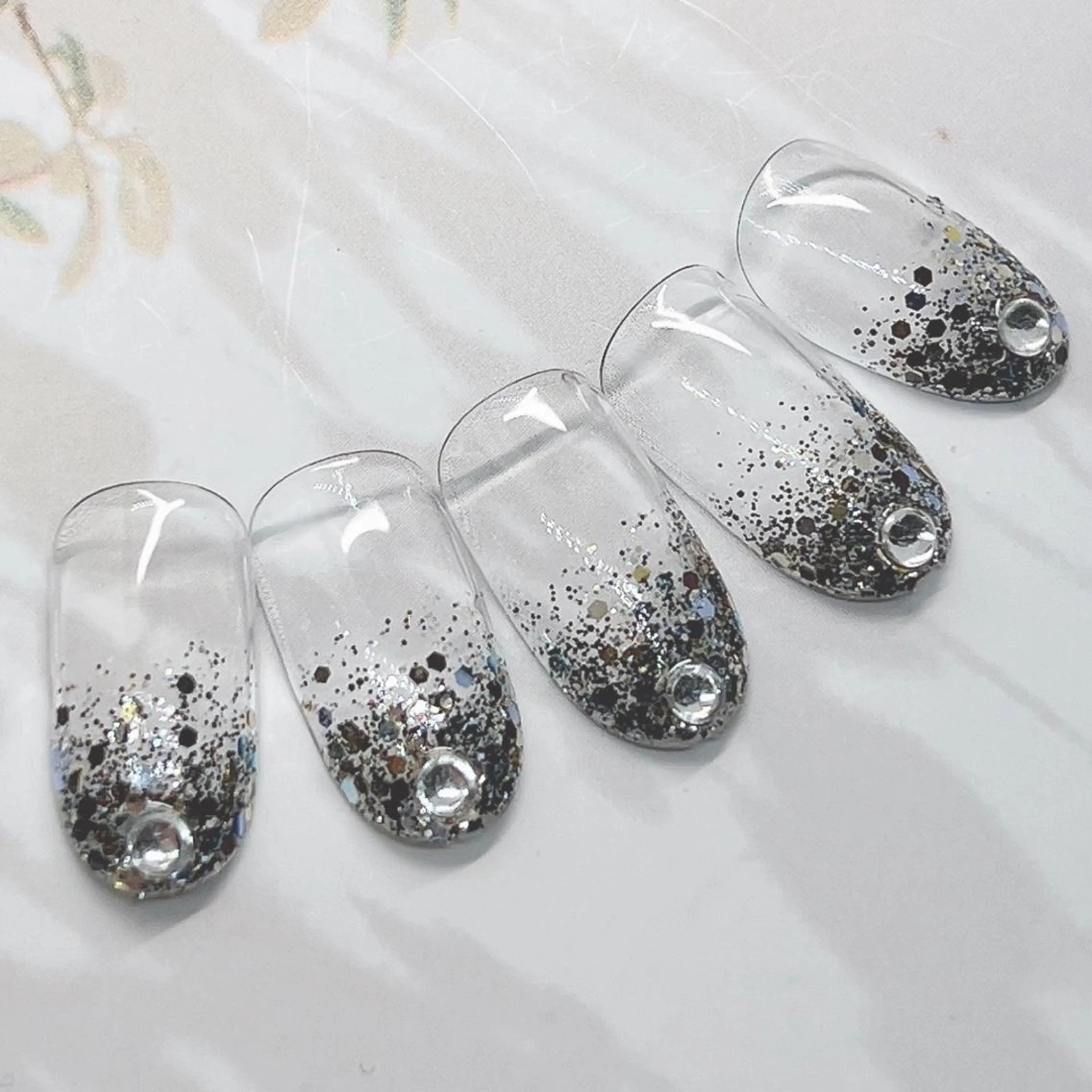 ネイル Ron's nail 笹岡のネイルデザイン