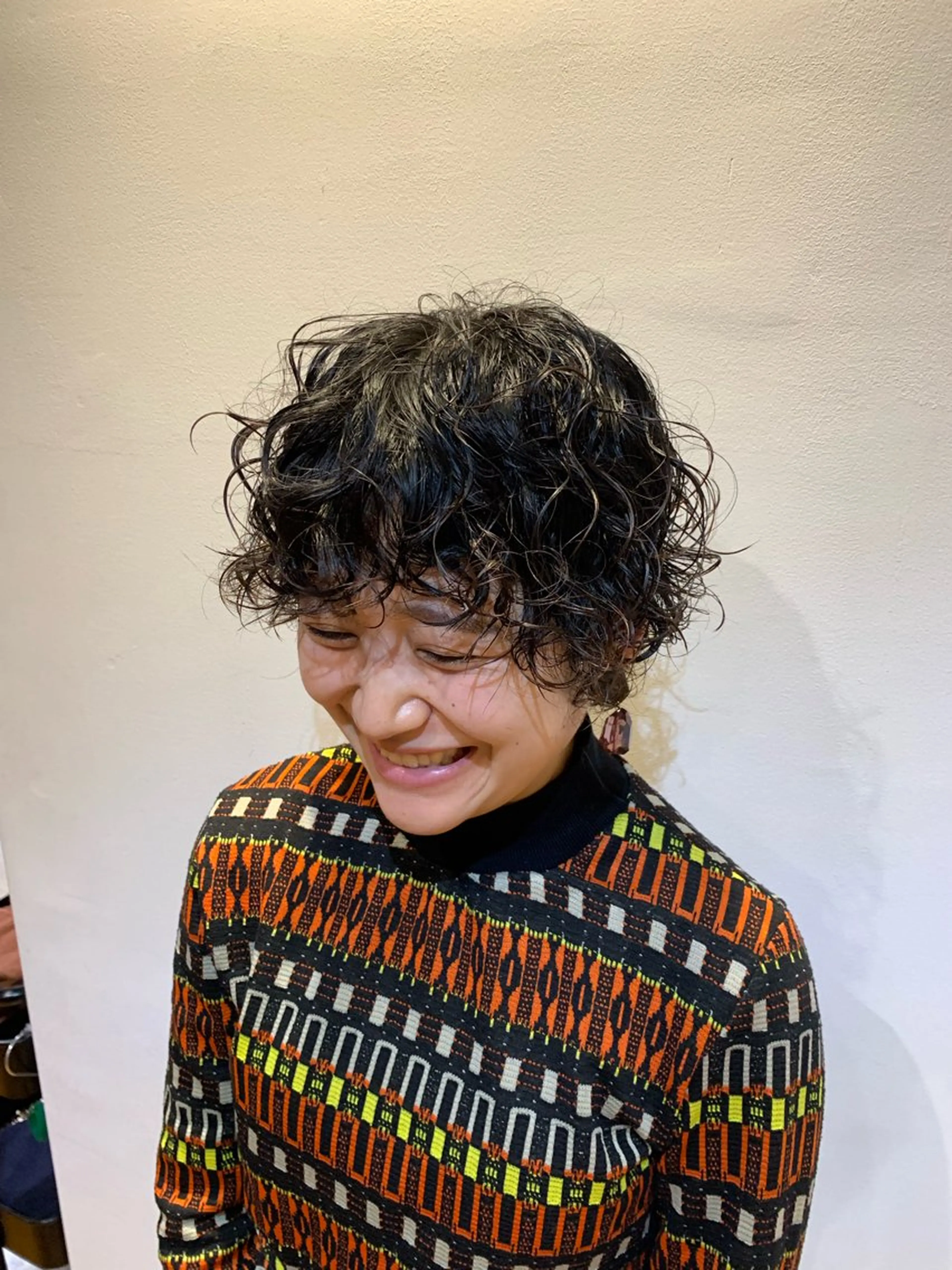 ミディアム パーマ ミディアムパーマ 伸ばしかけ ボブ　くせ毛風パーマ 艶カラー/横山大樹のヘアスタイル