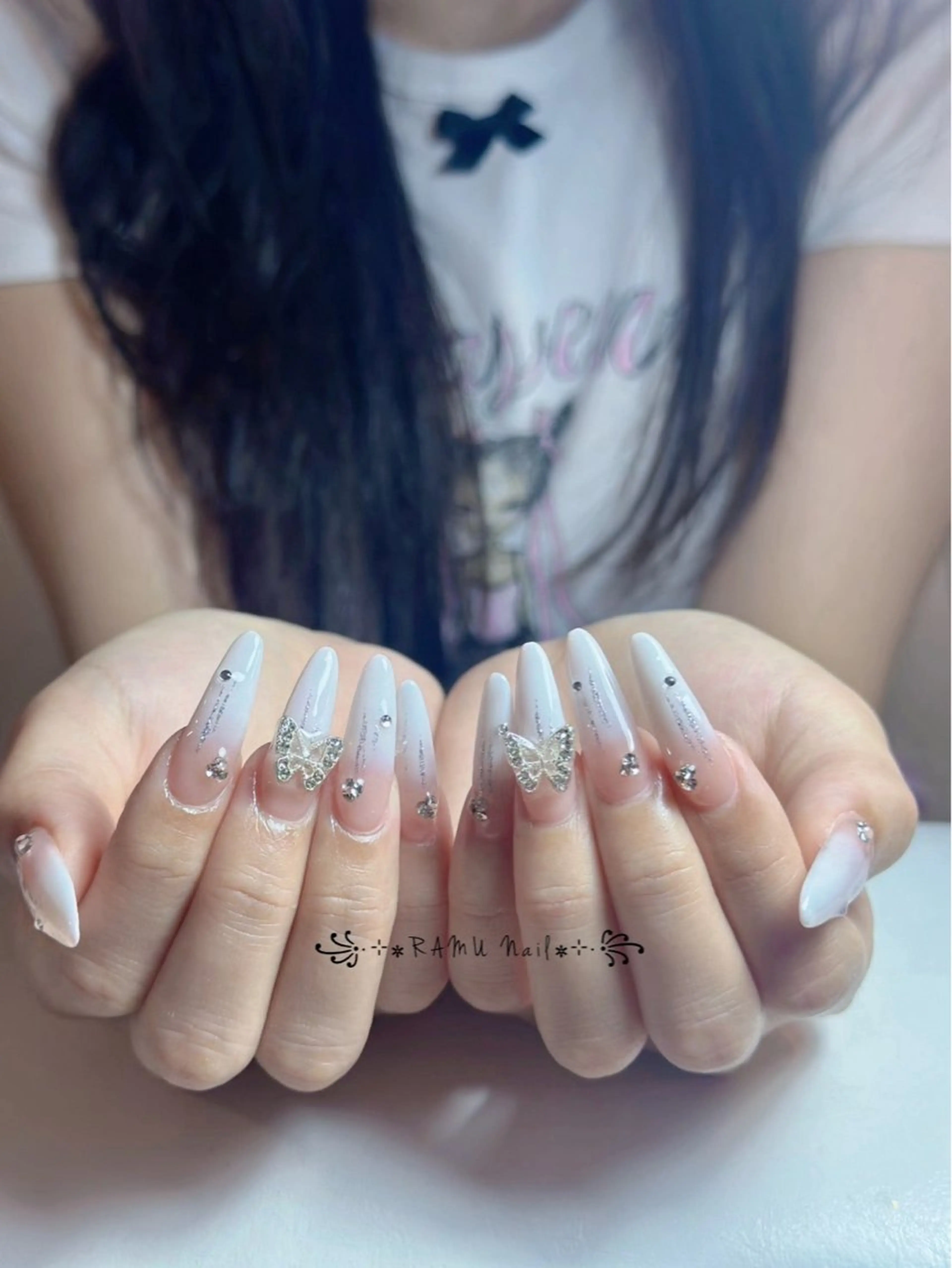 ネイル チークネイル フレンチネイル グラデーション キラキラネイル 韓国ネイル ハンドネイル RAMU_Nail 池袋店のネイルデザイン