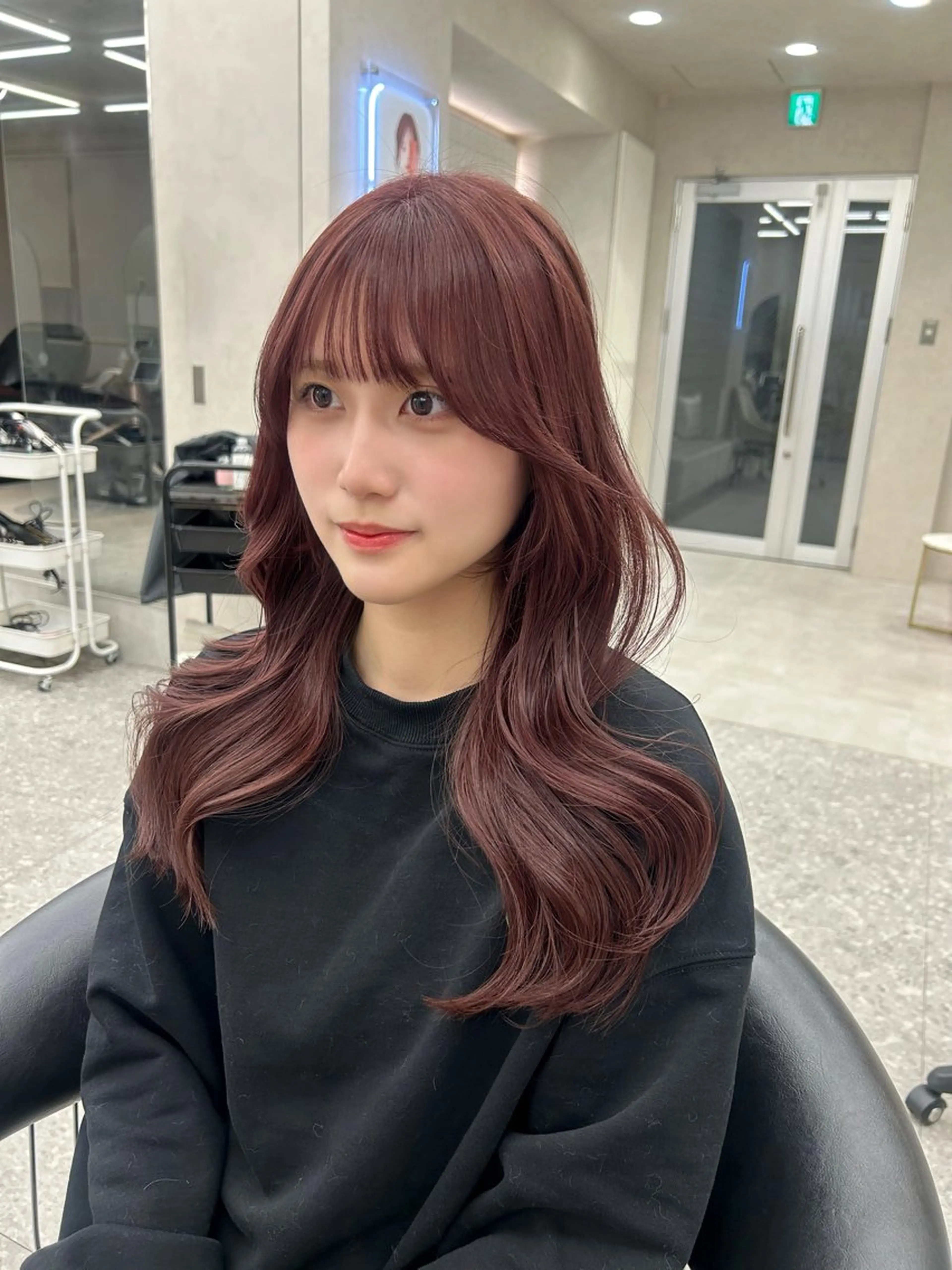 ミディアム カラー ヘアアレンジ ヘアカラー トリートメント ふみか🎀 ベージュカラーのヘアスタイル