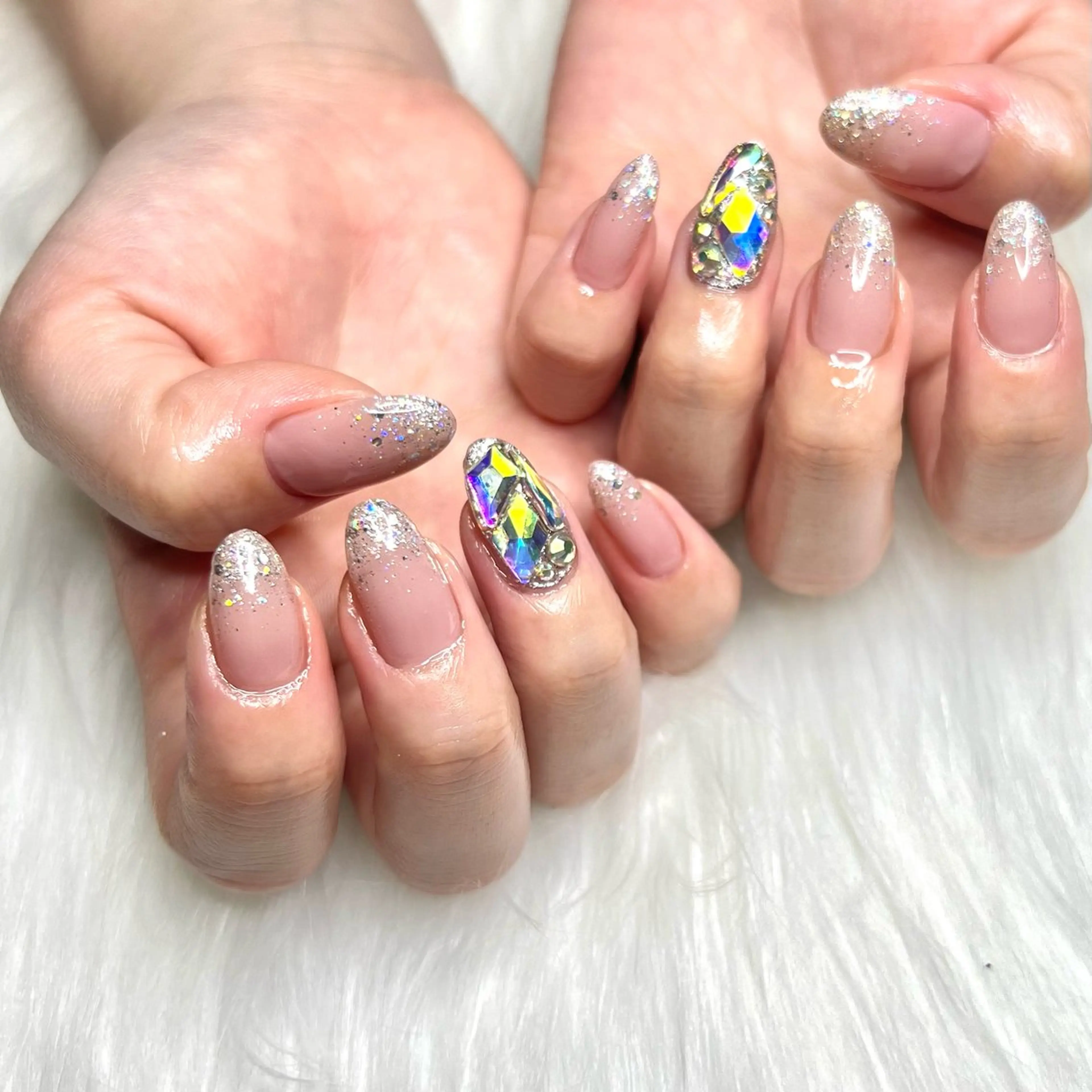ネイル ハンドネイル vary clue所属・nailist🌻 YUKARIのネイルデザイン