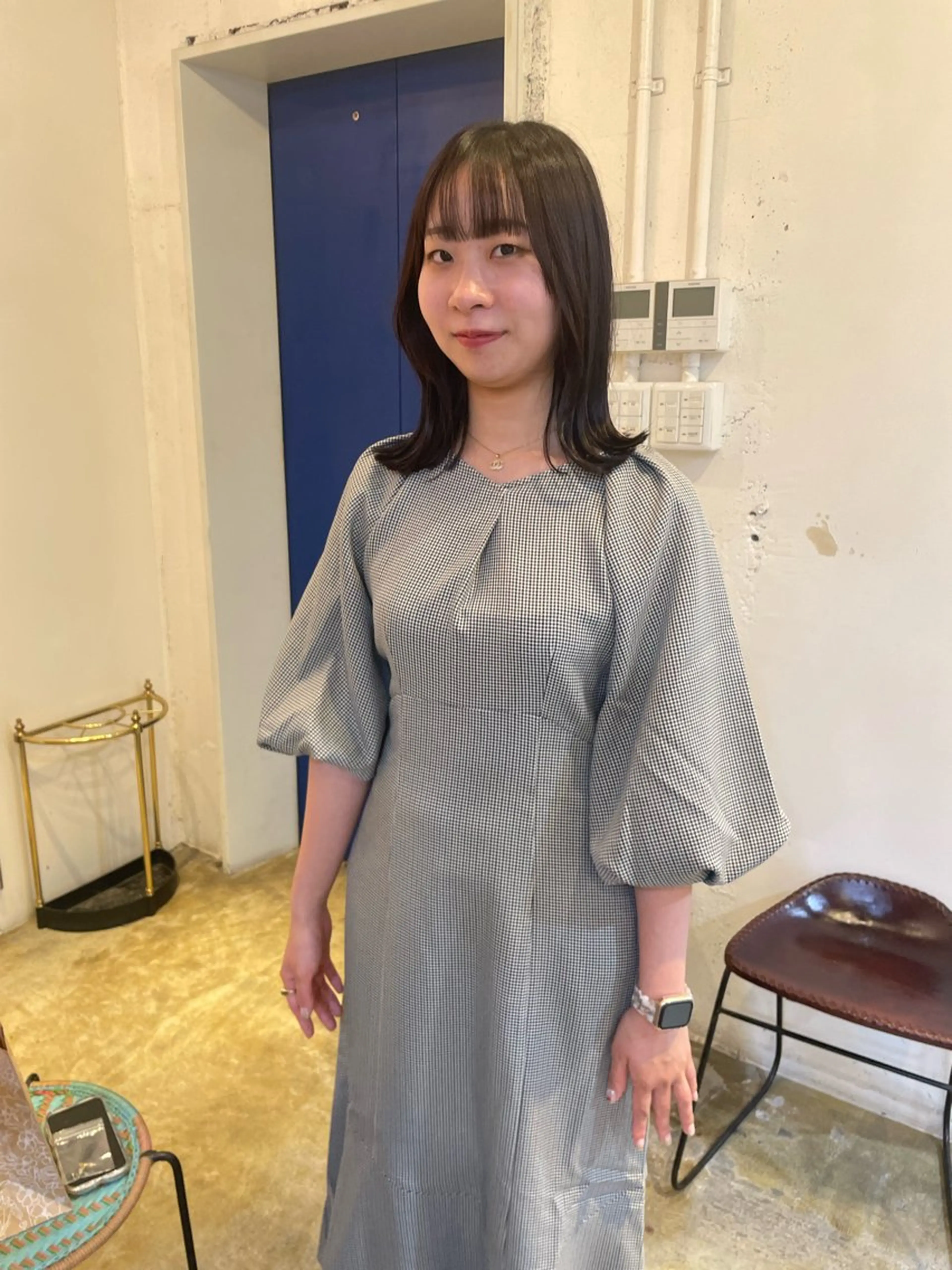 ミディアム カラー カット ヘアカラー トリートメント MIOベージュカラー 柔らかいカラーのヘアスタイル