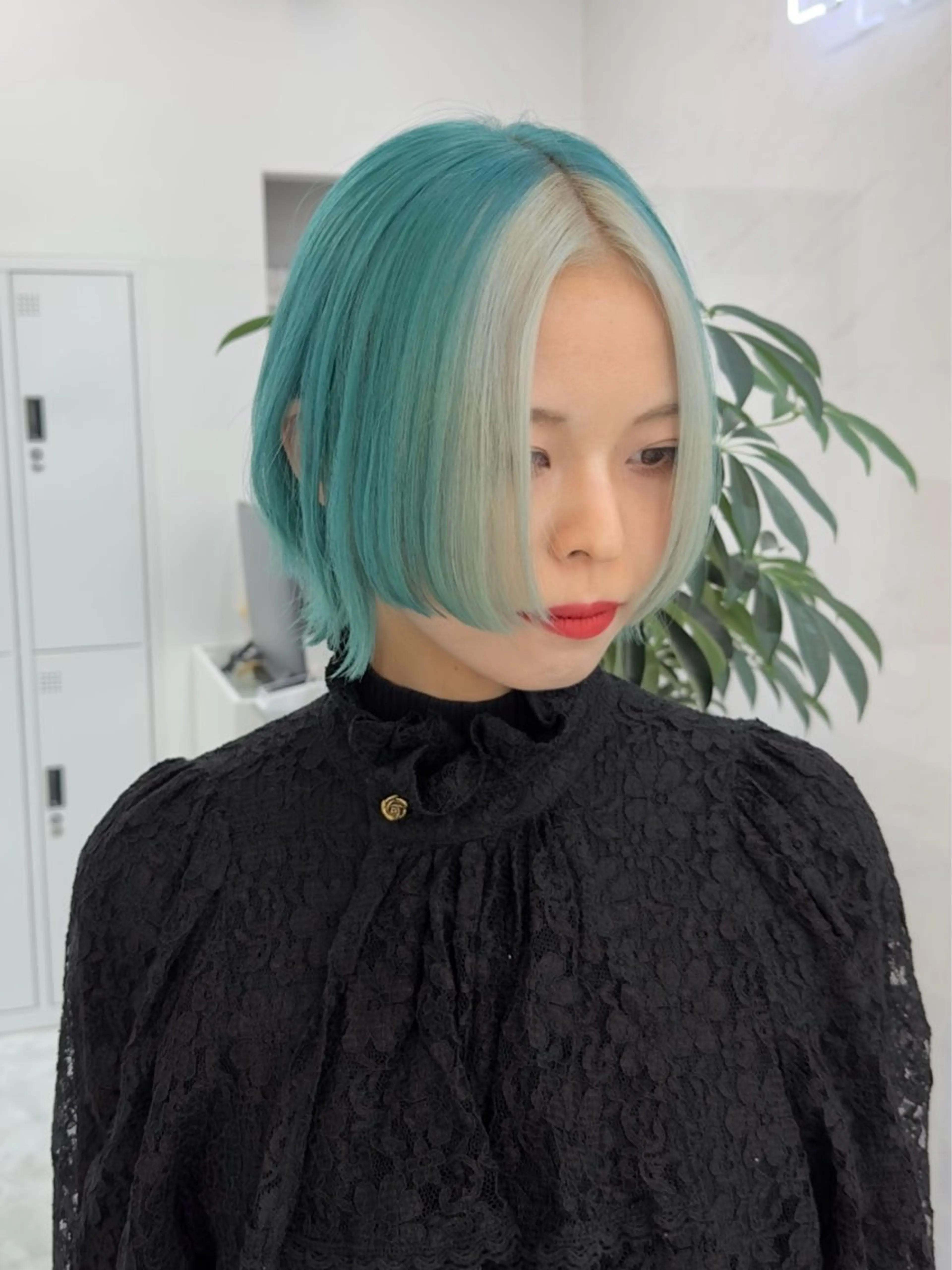 ミディアム ボブ ウルフカット カット ヘアカラー トリートメント 🩵ムラ修正ブリーチ 🩵 YUUのヘアスタイル