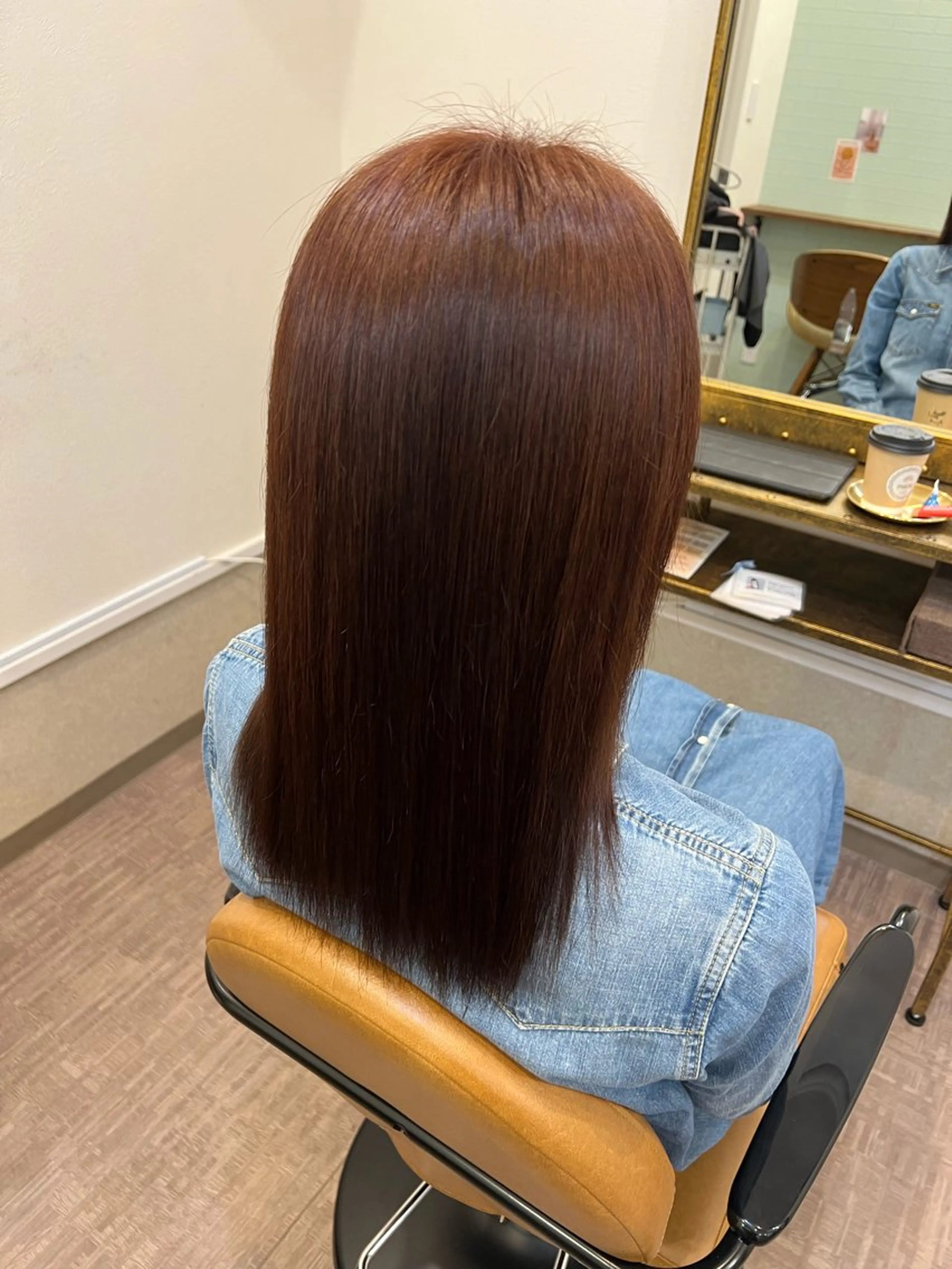 セミロング ピンクブラウン ヘアカラー 本間 絵理奈‎のヘアスタイル