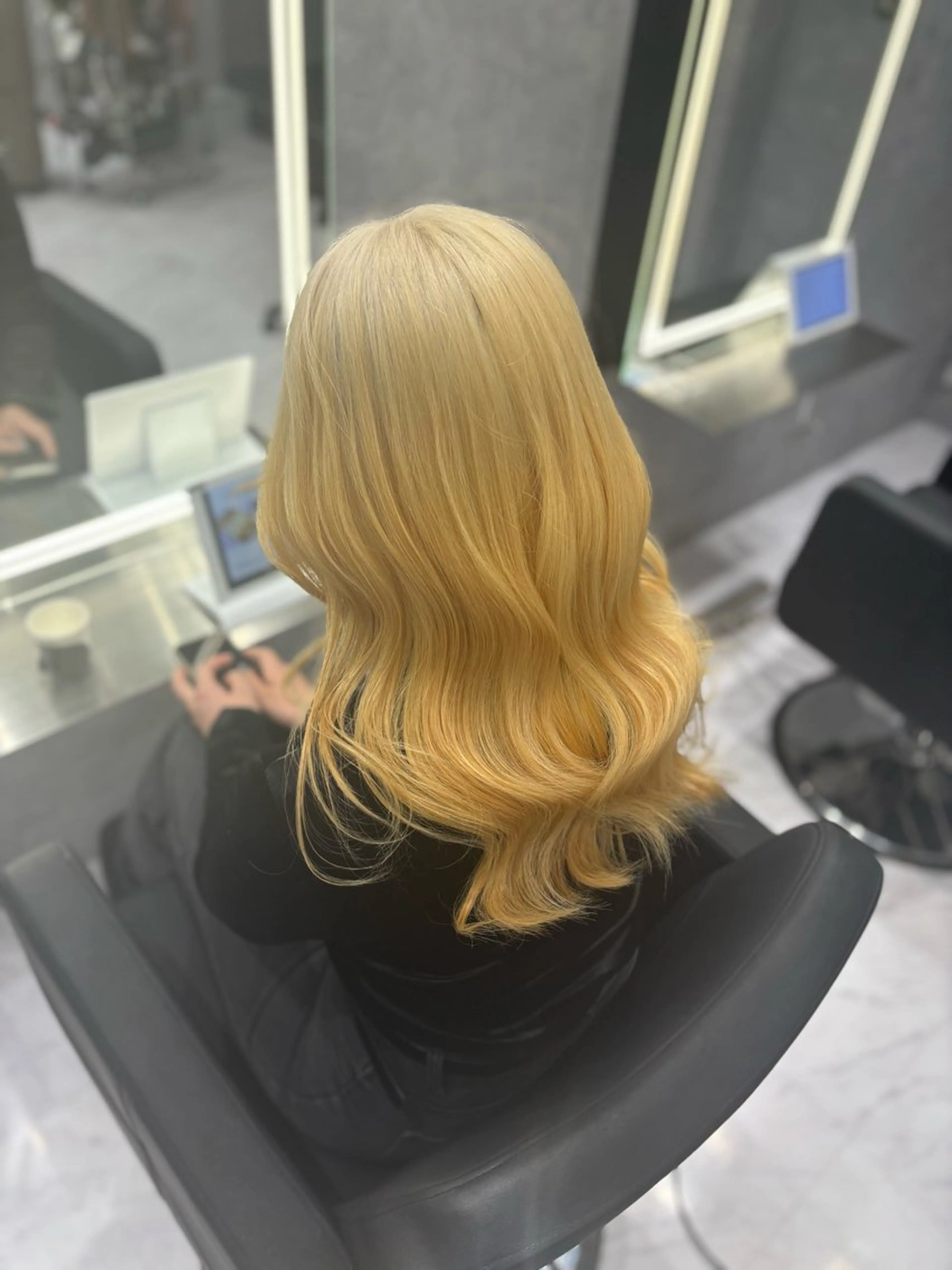 ロング カラー 山田 瑛司のヘアスタイル