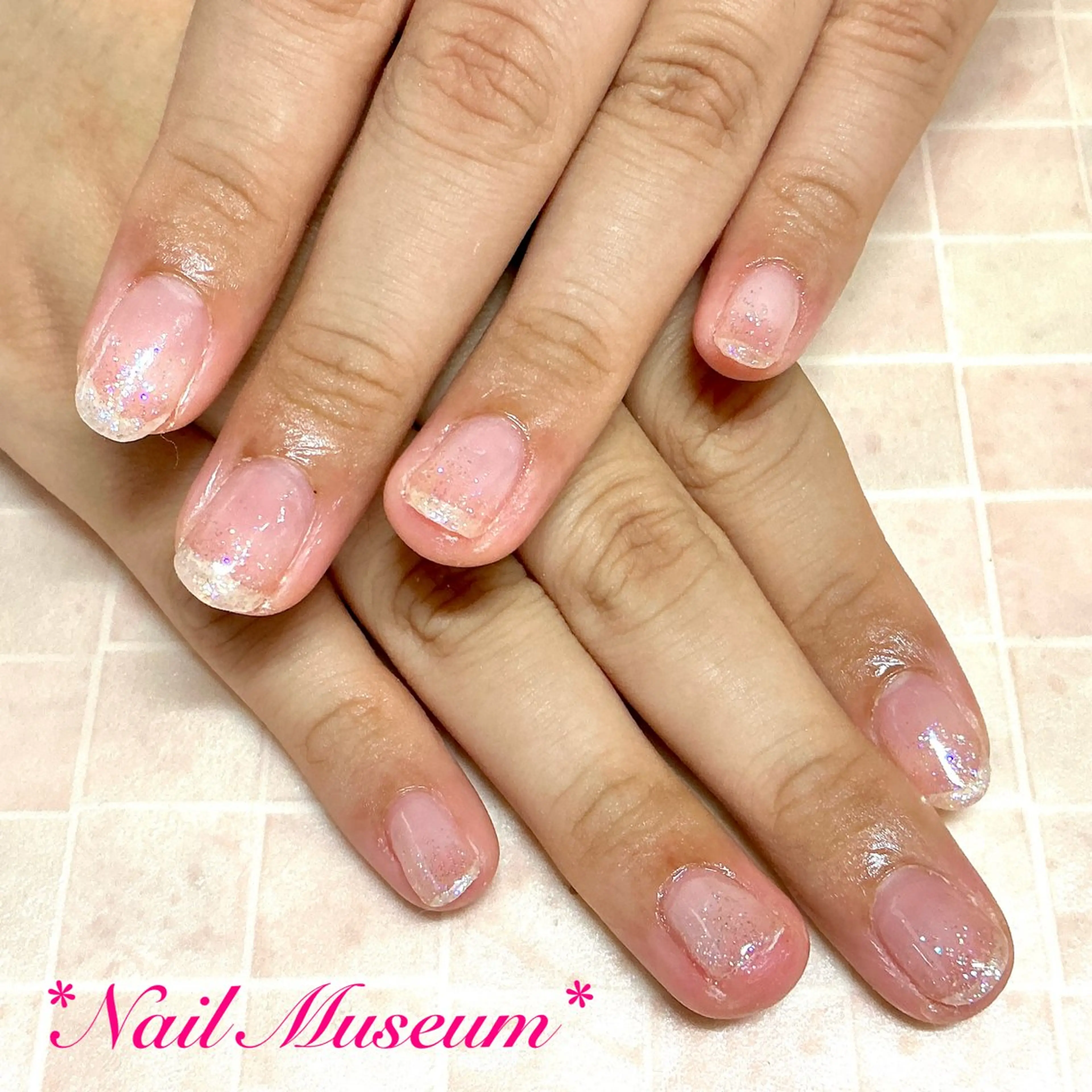 ネイル ブルー ジェルネイル グラデーション ラメ(グリッター) ラメグラデーション ハンドネイル nailmuseum KAMATARIのネイルデザイン
