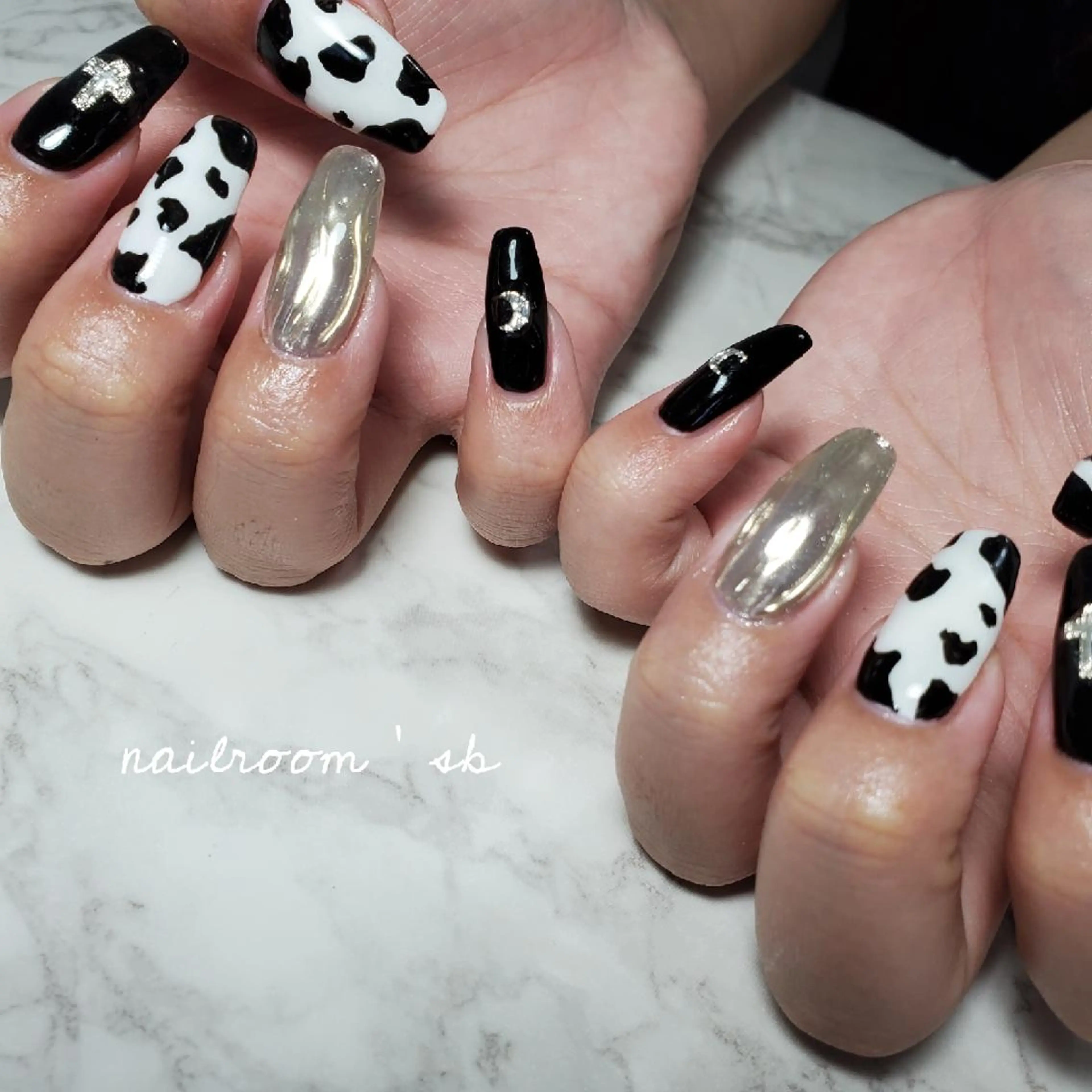ネイル ハンドネイル nailroom‪ sb‪‪𓈒𓂂𓏸のネイルデザイン