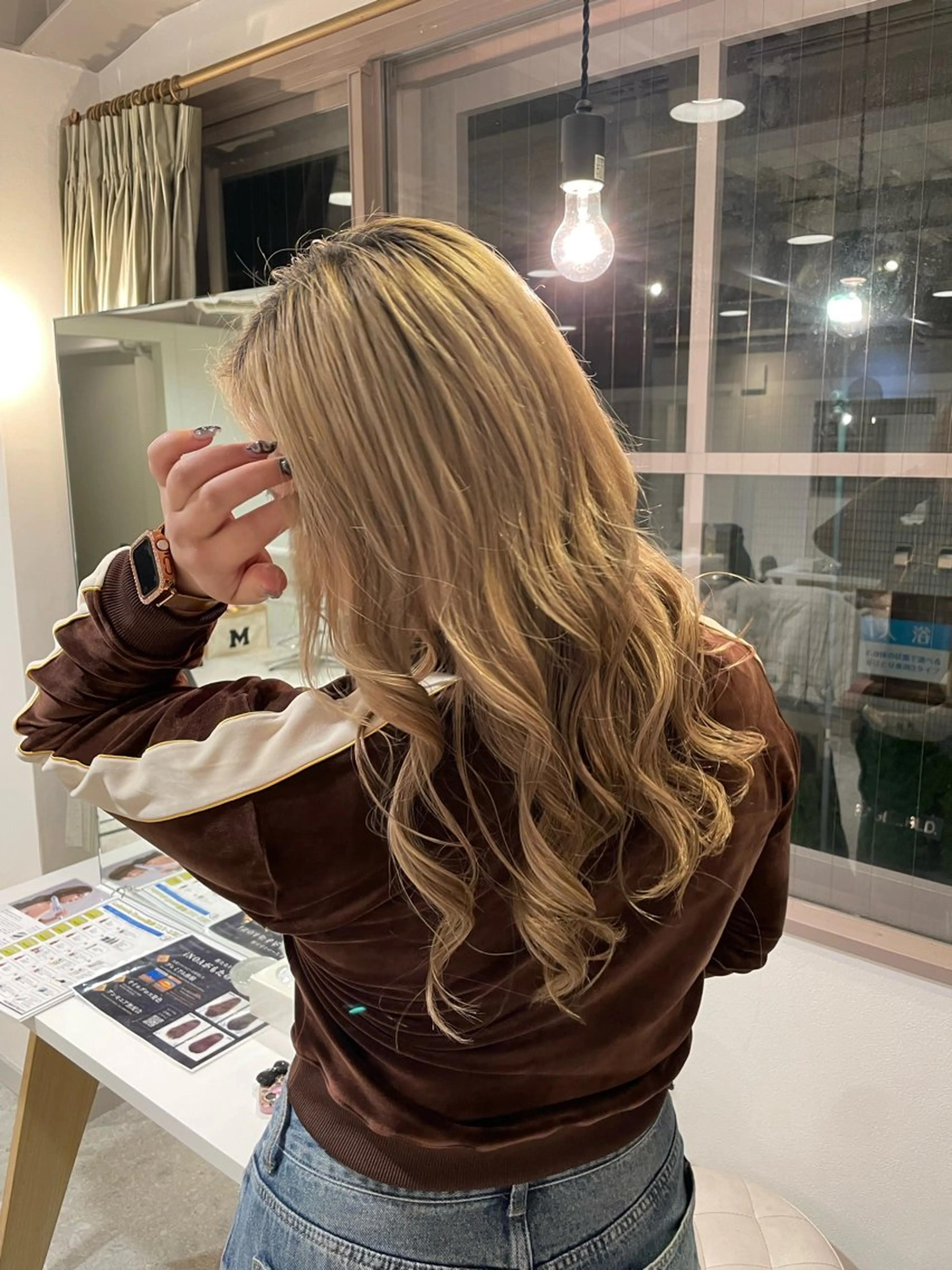 ロング 齊藤 百伽のヘアスタイル