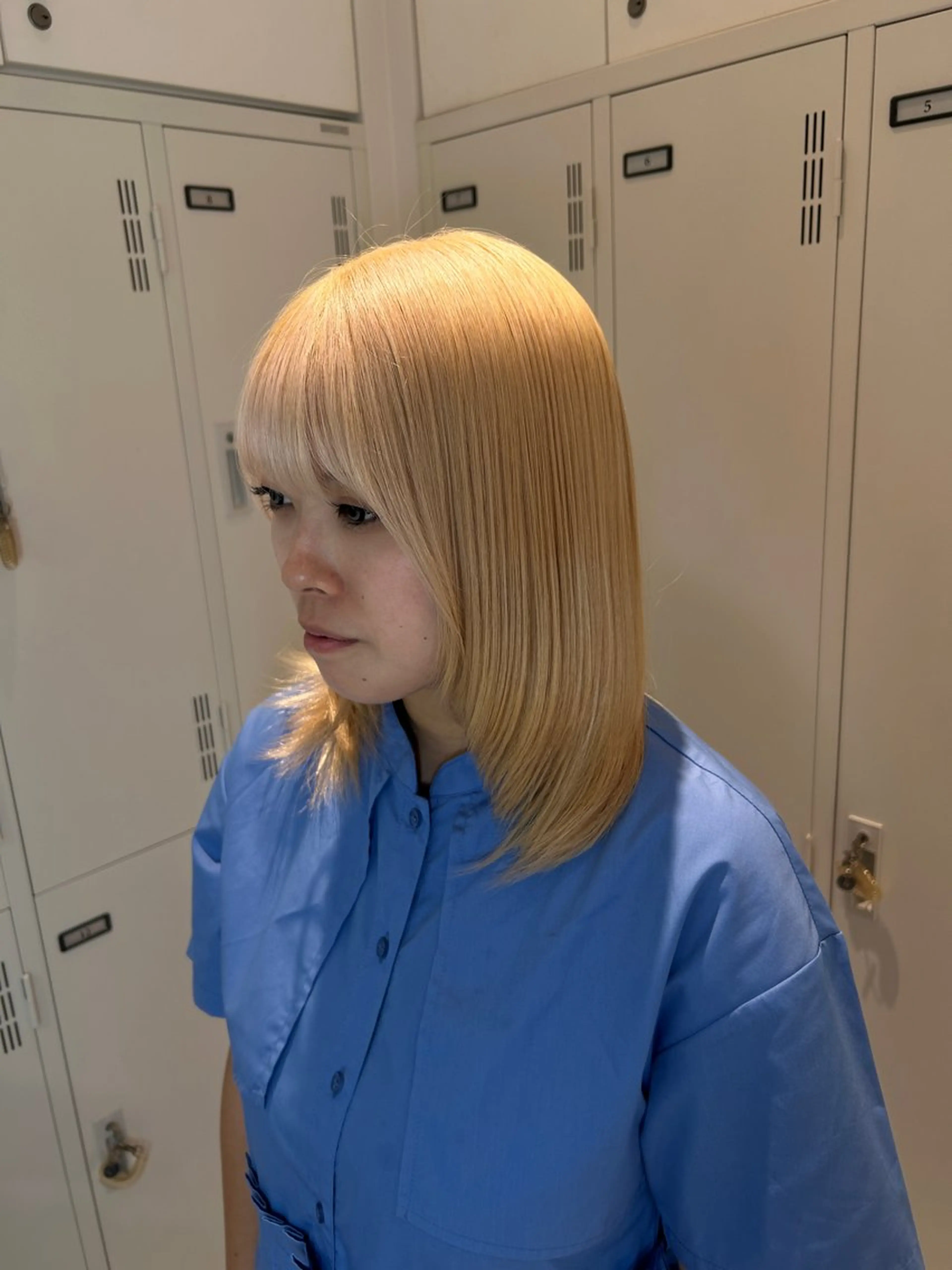 セミロング カラー 抜きっぱなしブロンド ブロンド ヘアカラー トリートメント ダブルカラー /透明感カラーRioのヘアスタイル