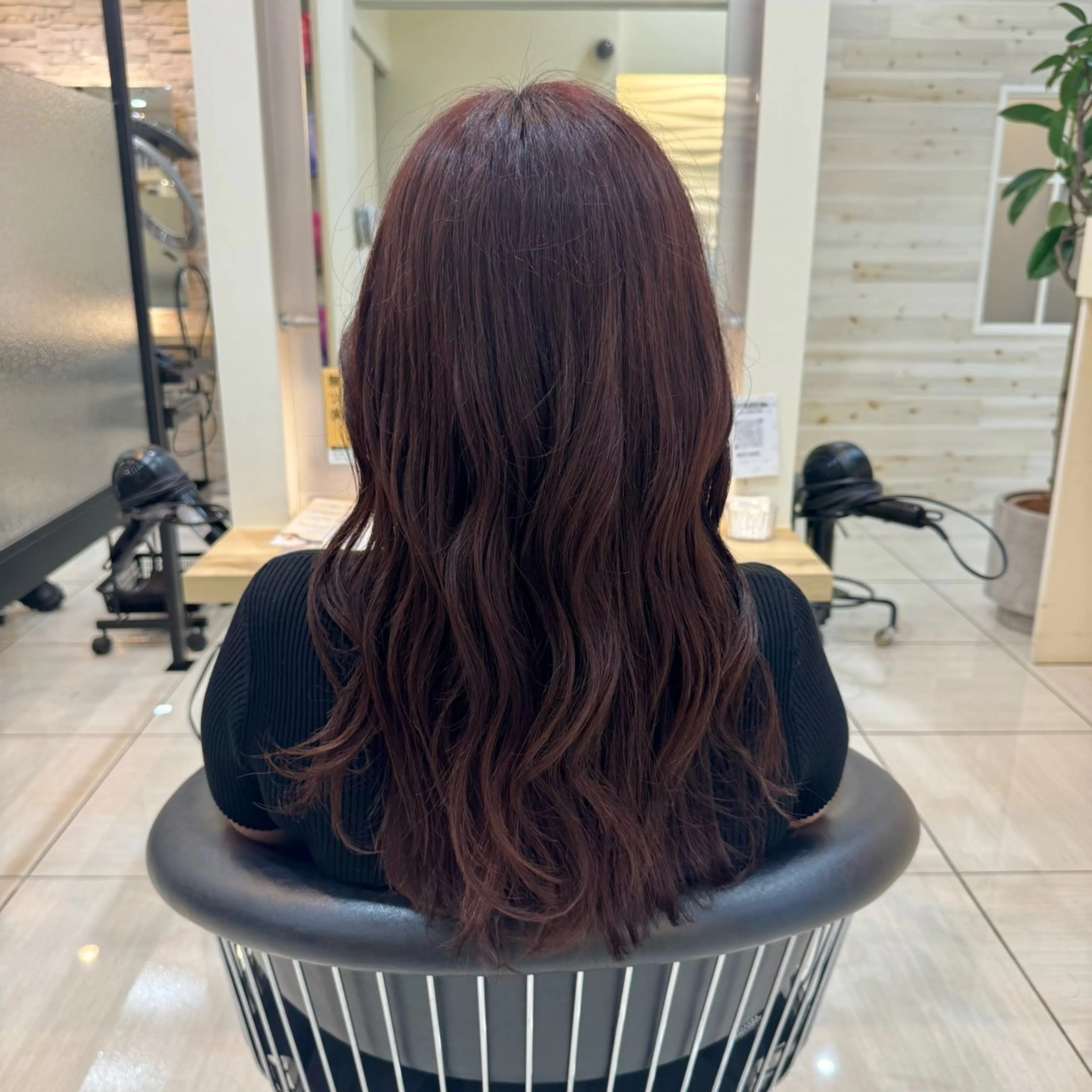 ロング カット ヘアカラー seek next YUKI🤍のヘアスタイル