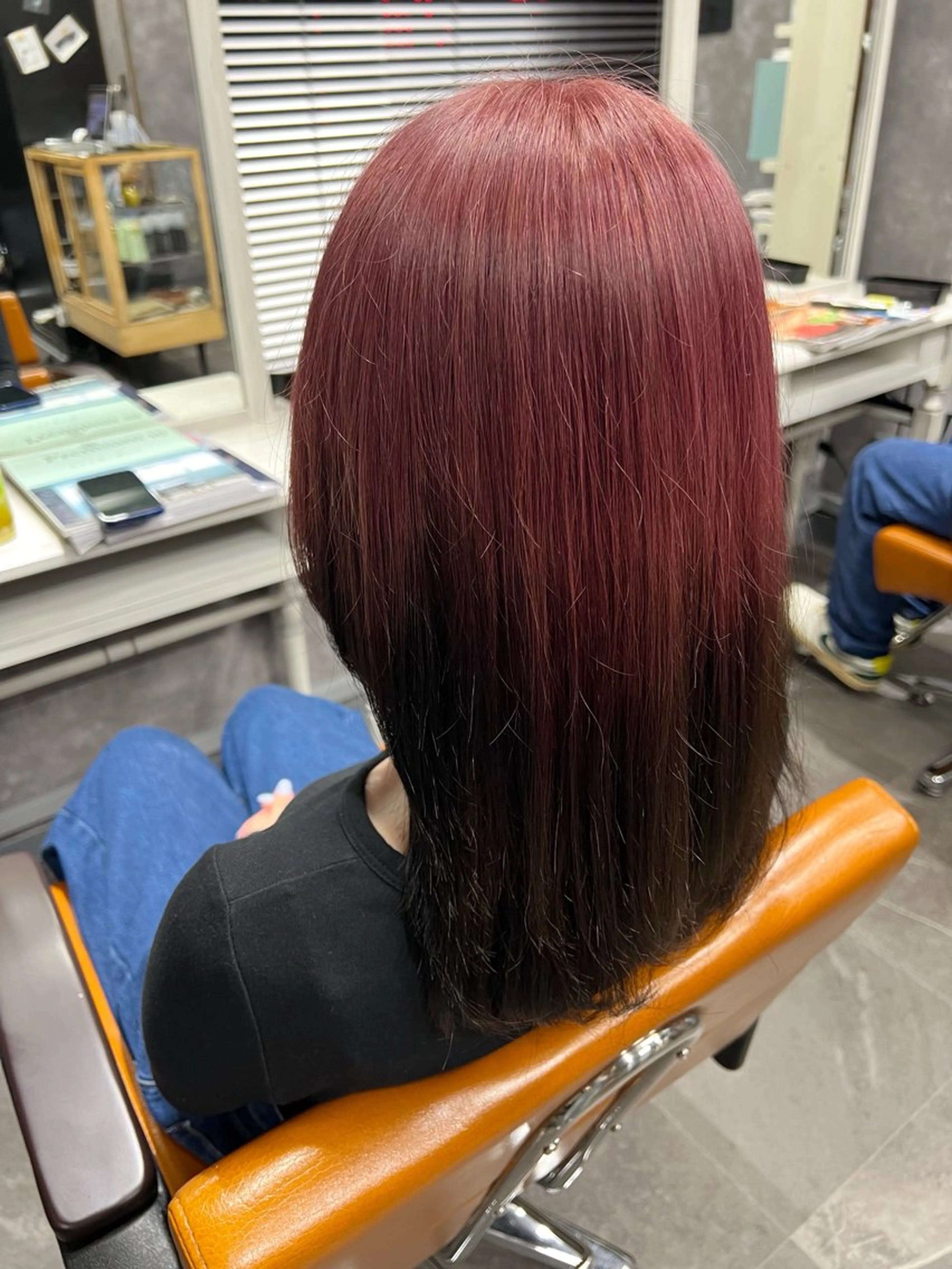 ミディアム カット ヘアカラー トリートメント 色落ち可愛い艶ハイト ーン🧊AZUKIのヘアスタイル
