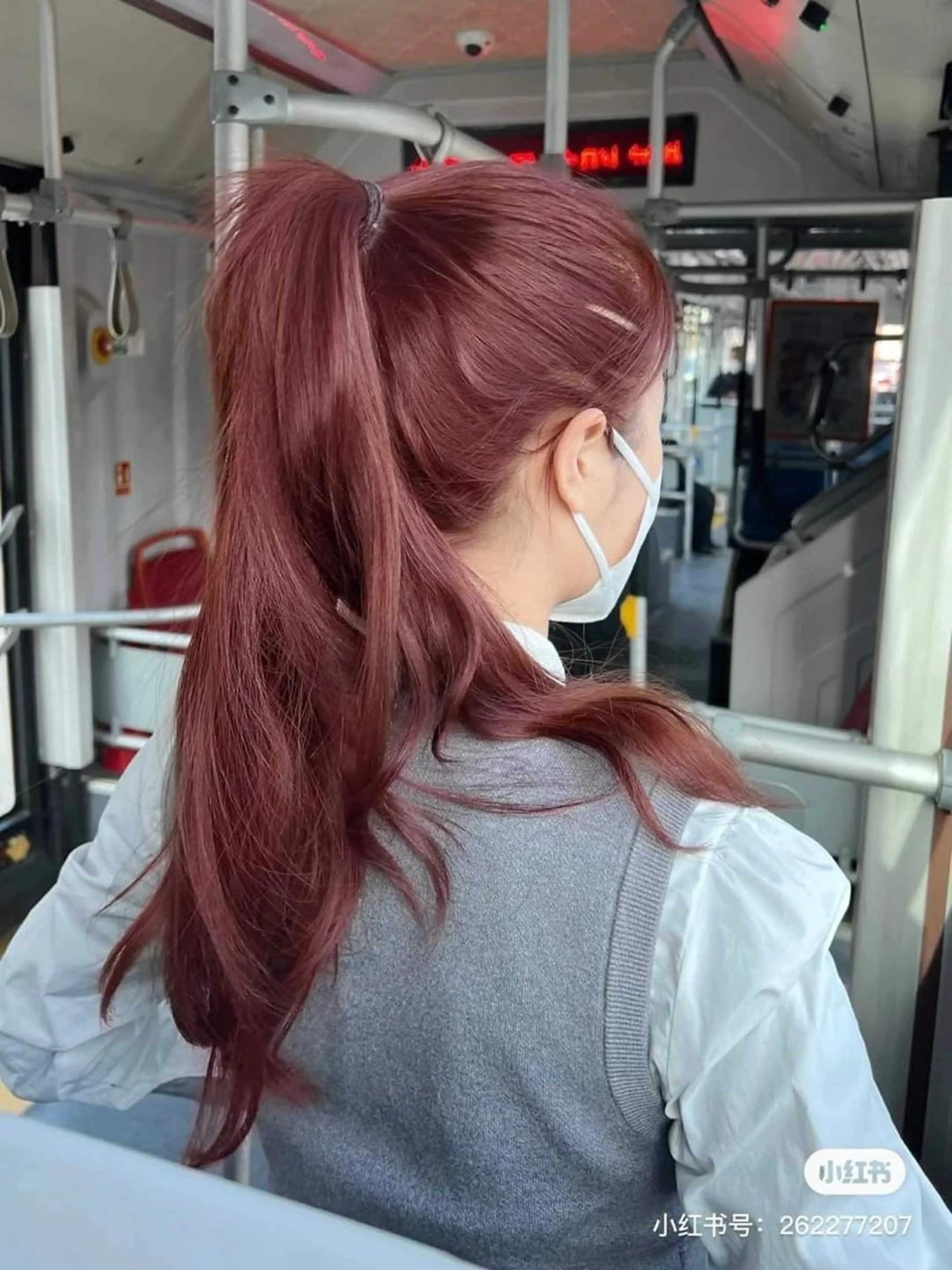 ロング カラー ブリーチ ダブルカラー ブリーチなしカラー ピンクカラー レッドカラー ヘアカラー 暖色カラー/縮毛矯正 なーな🎀🤍のヘアスタイル