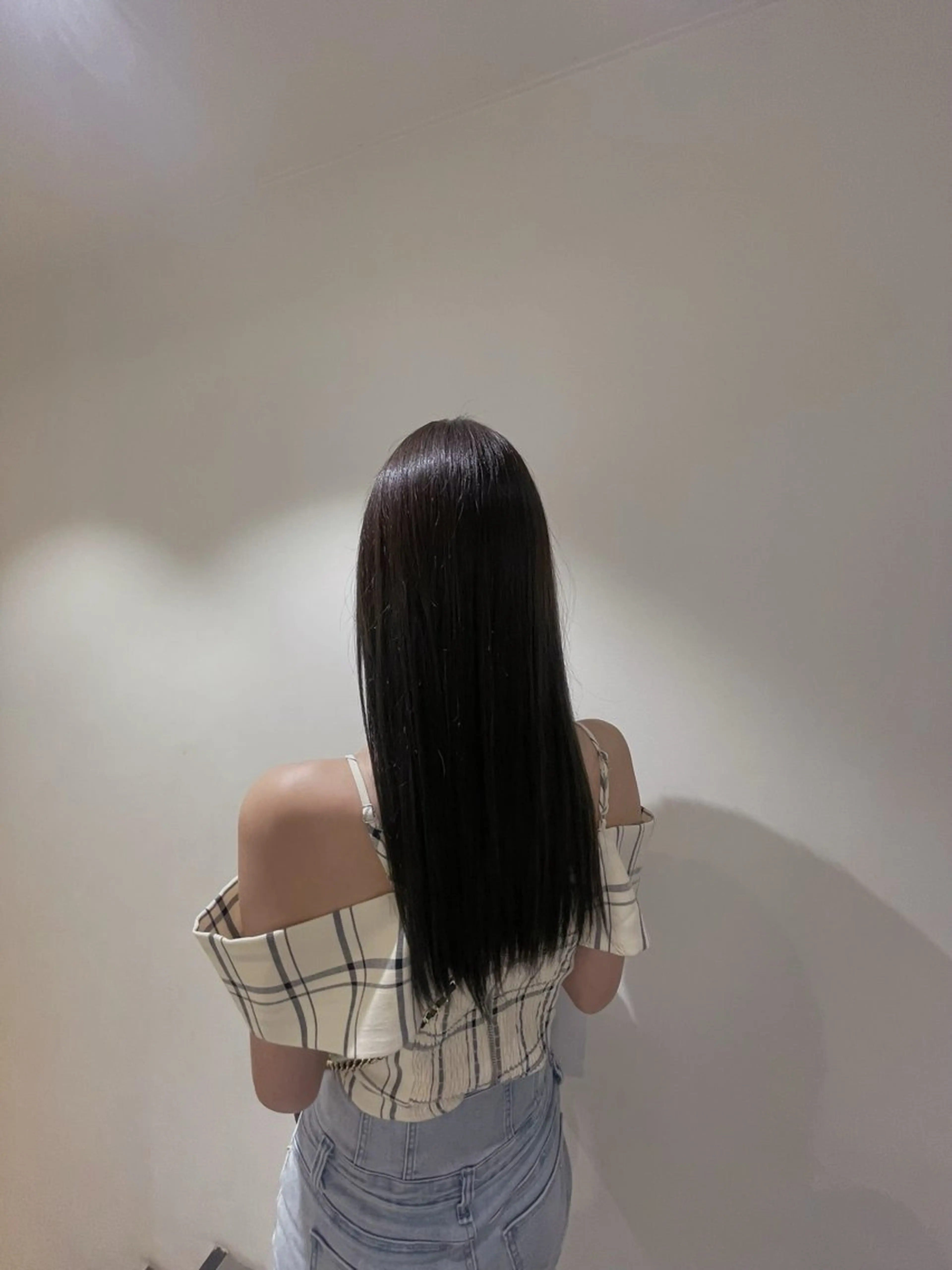 カラー アッシュ アッシュグレー アッシュグレージュ 透明感カラー グレージュ ヘアカラー 齋藤 比美花のヘアスタイル