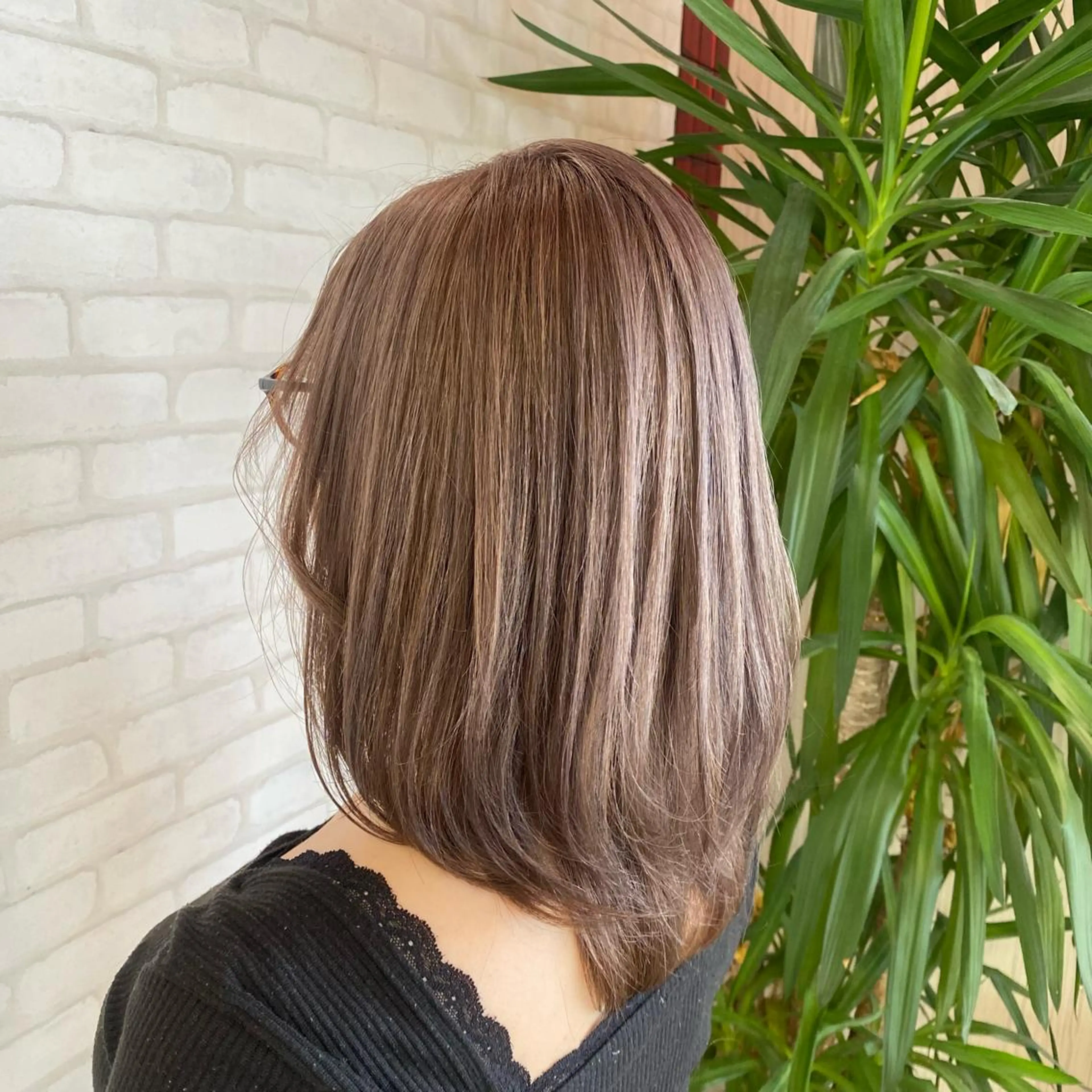 ミディアム カラー グレージュ カット ヘアカラー トリートメント ノンダメージサロンBonheur銀座並木通り店所属・ULTOWA/銀座 ERIのヘアスタイル