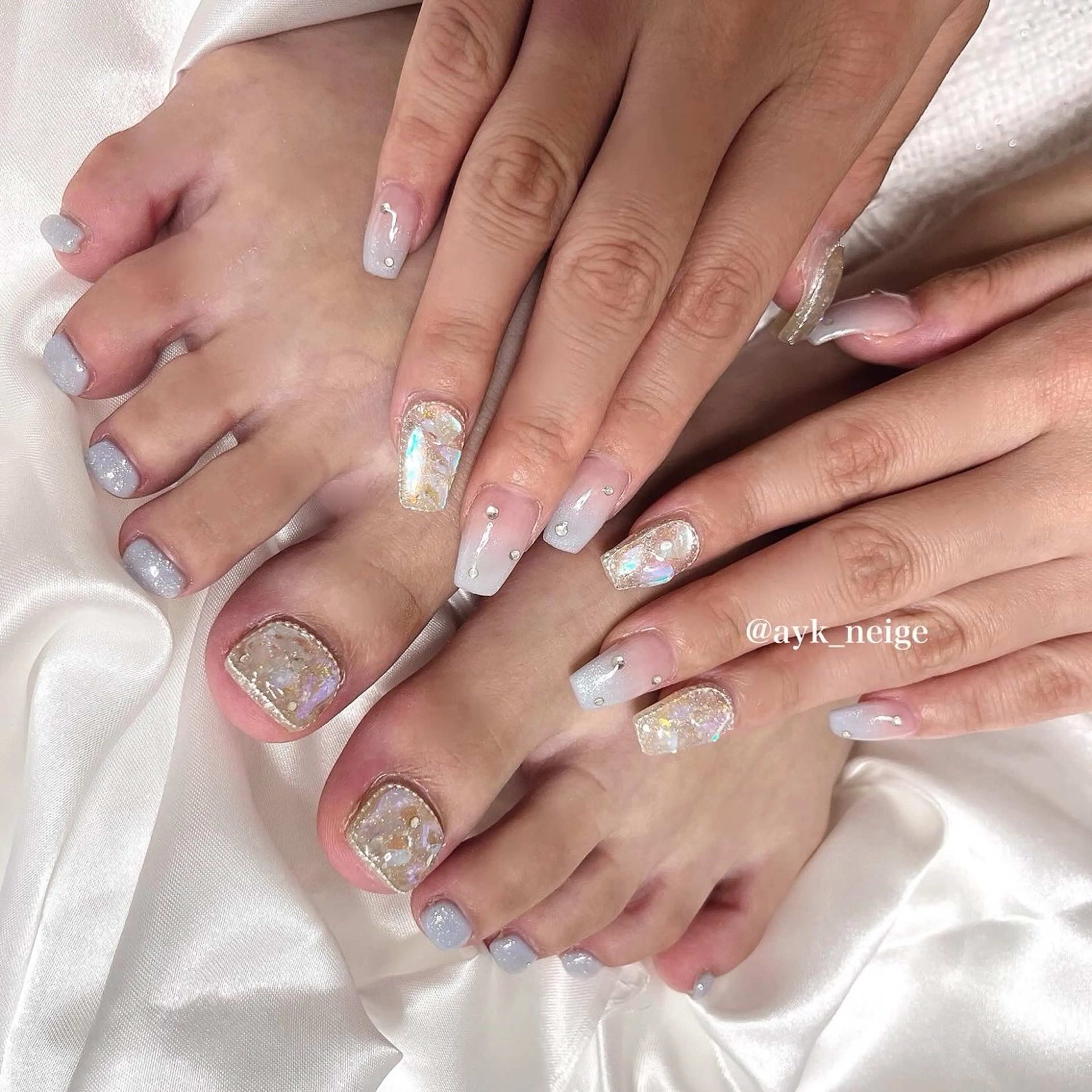 ネイル フットネイル フレンチネイル キラキラネイル 韓国ネイル マグネットネイル n'eige nail所属・大谷 綾香のネイルデザイン