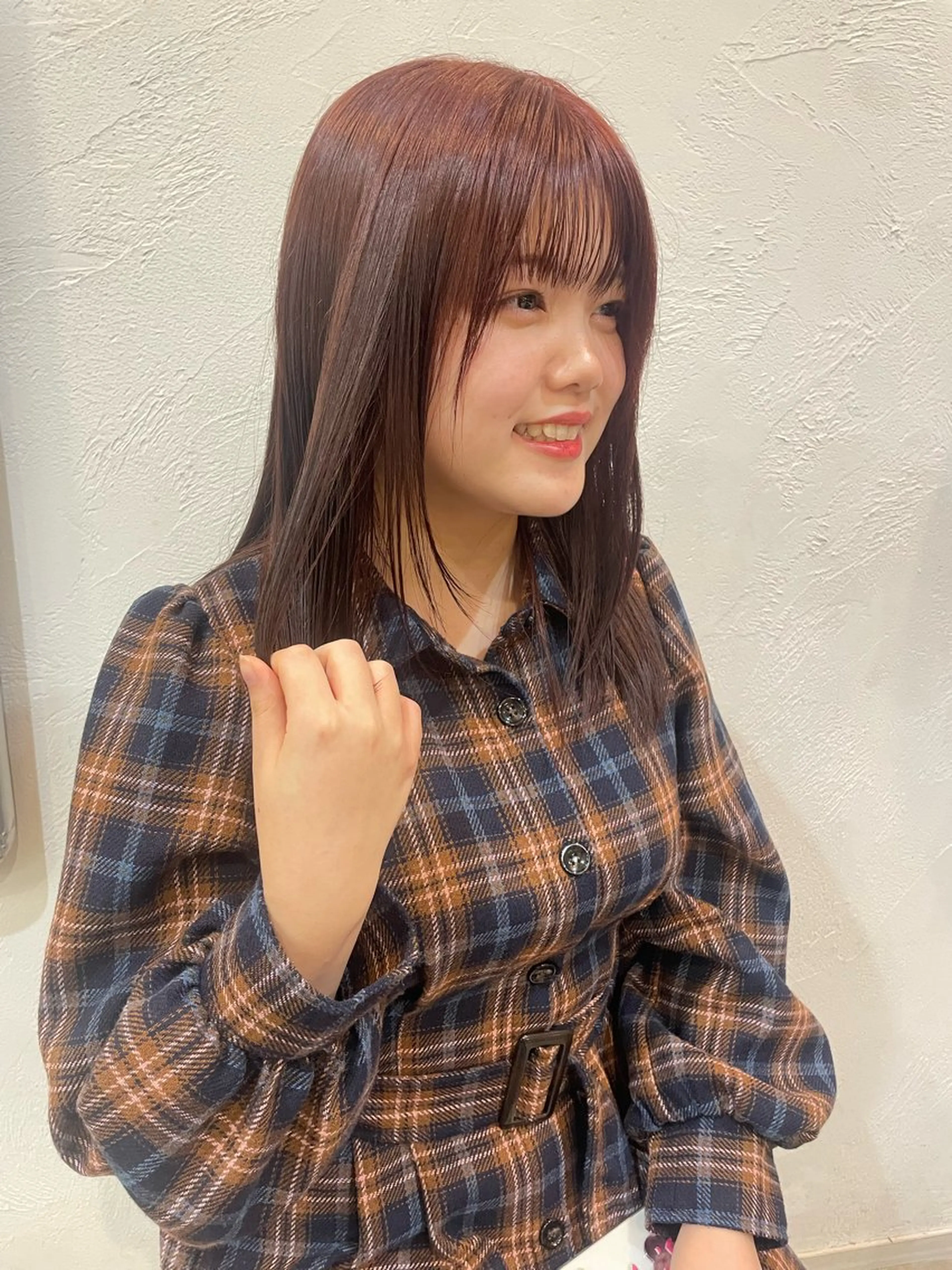 ミディアム 髙橋 亜衣梨のヘアスタイル