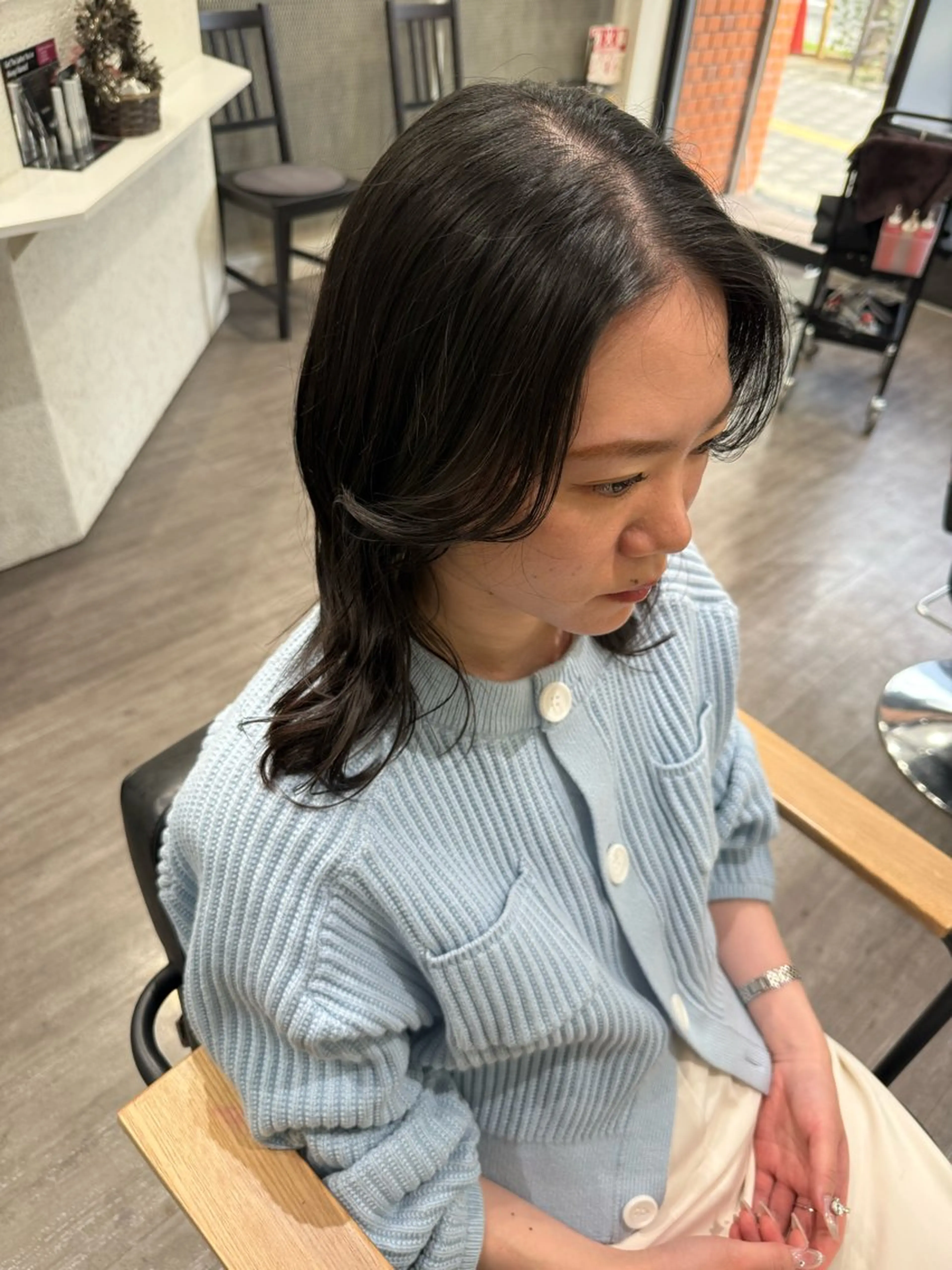 ミディアム カット トリートメント ヘッドスパ 上田 紗也のヘアスタイル