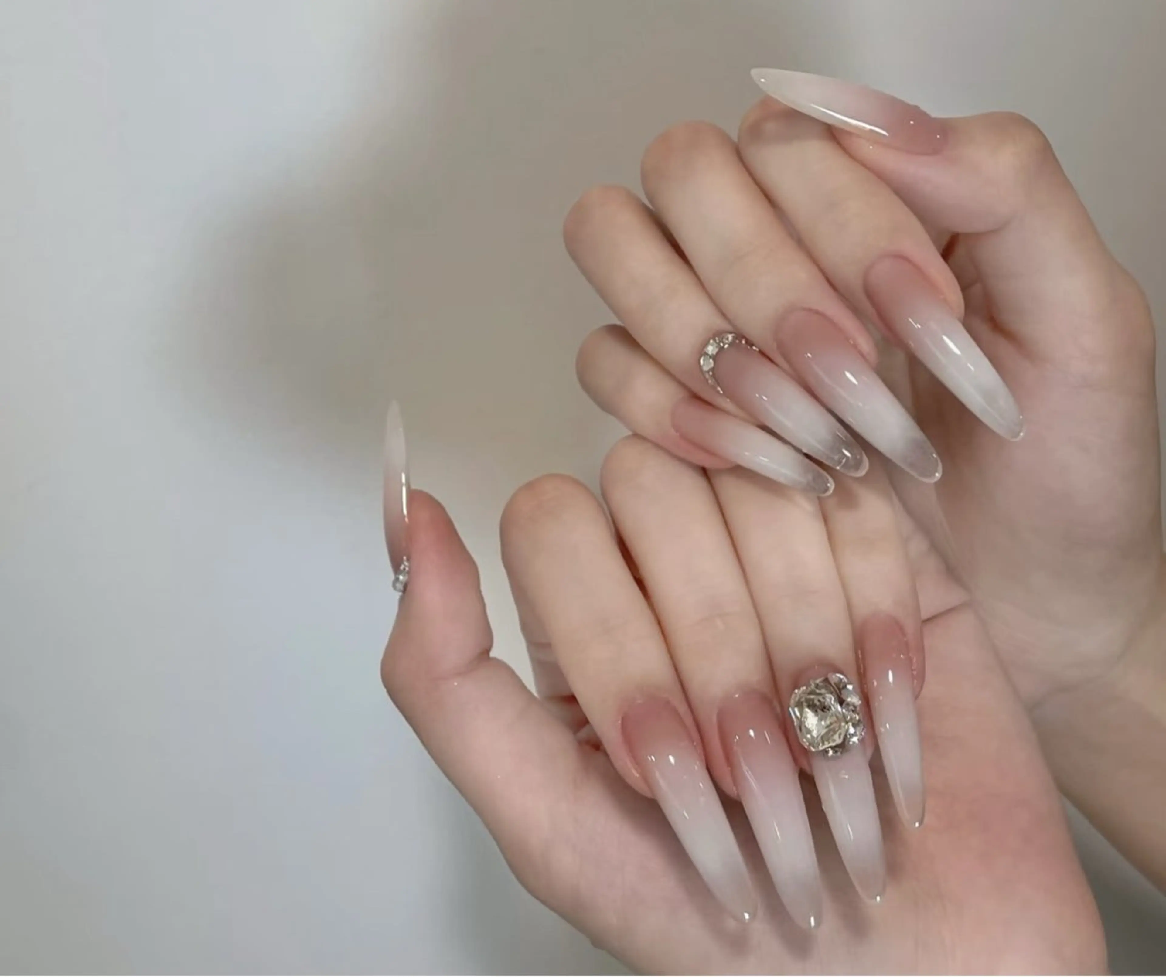 ネイル アートネイル オーロラネイル チークネイル フレンチネイル ガラスフレンチ ハンドネイル 🎀🎀YooLi Nail Salonのネイルデザイン