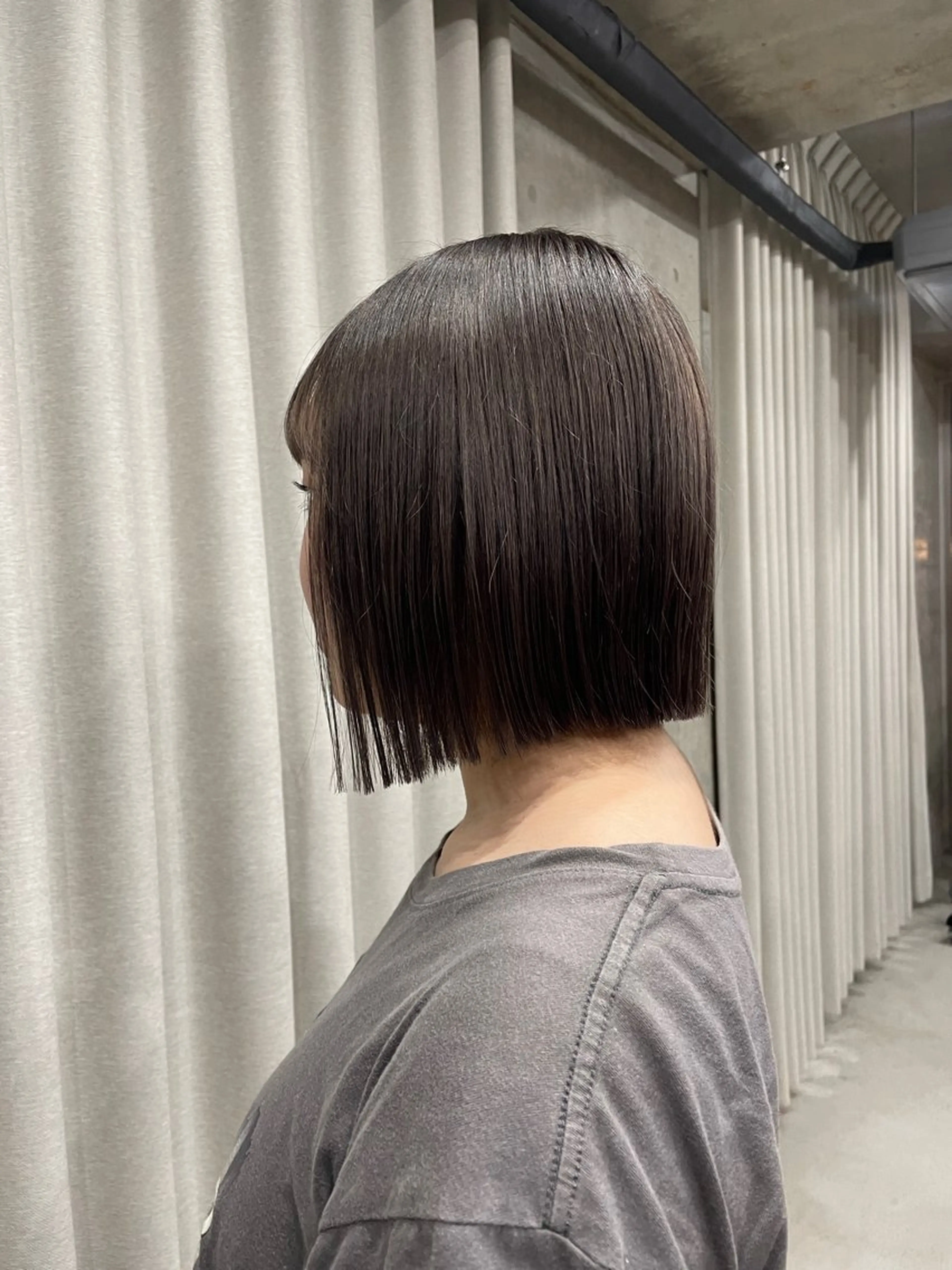 ミディアム カラー 榎本千夏 ・ショートカットのヘアスタイル