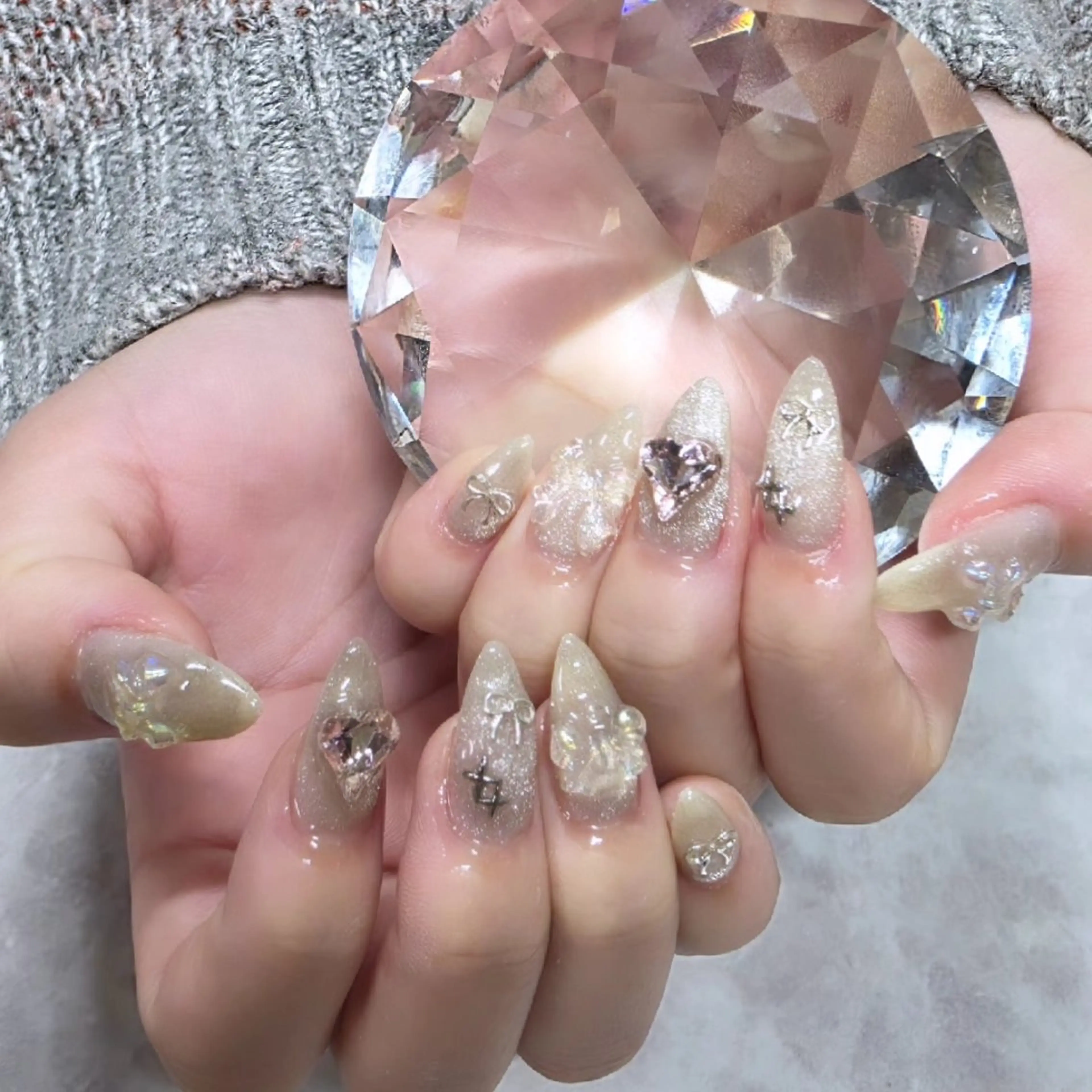 ネイル マグネットネイル ハンドネイル nailsalon glow sayaのネイルデザイン