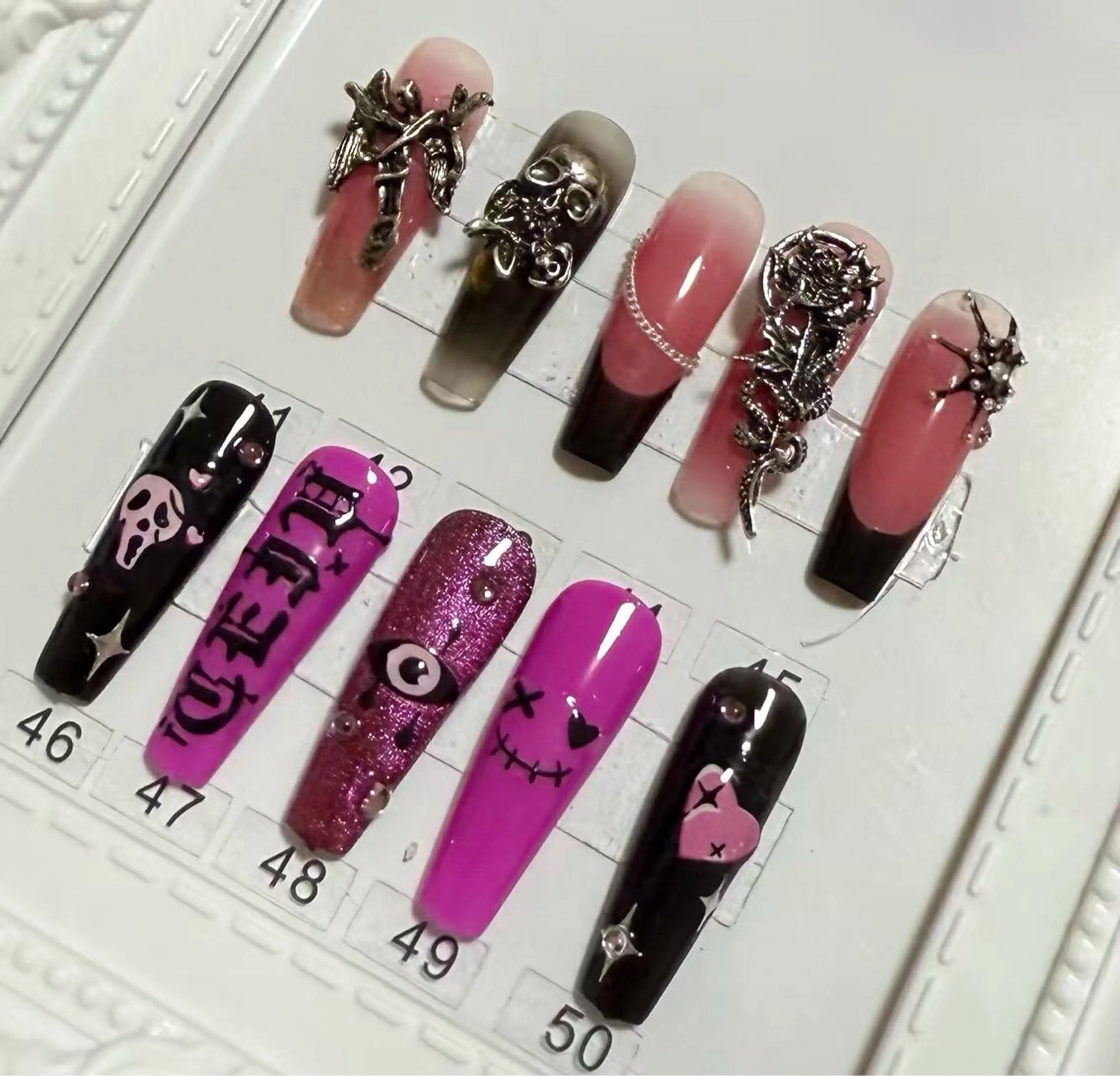 🎀チップ長さ出し＋持ち込みデザイン＋パーツやり放題 ✨（初回ソフトジェルオフ無料／ケア込み）の写真