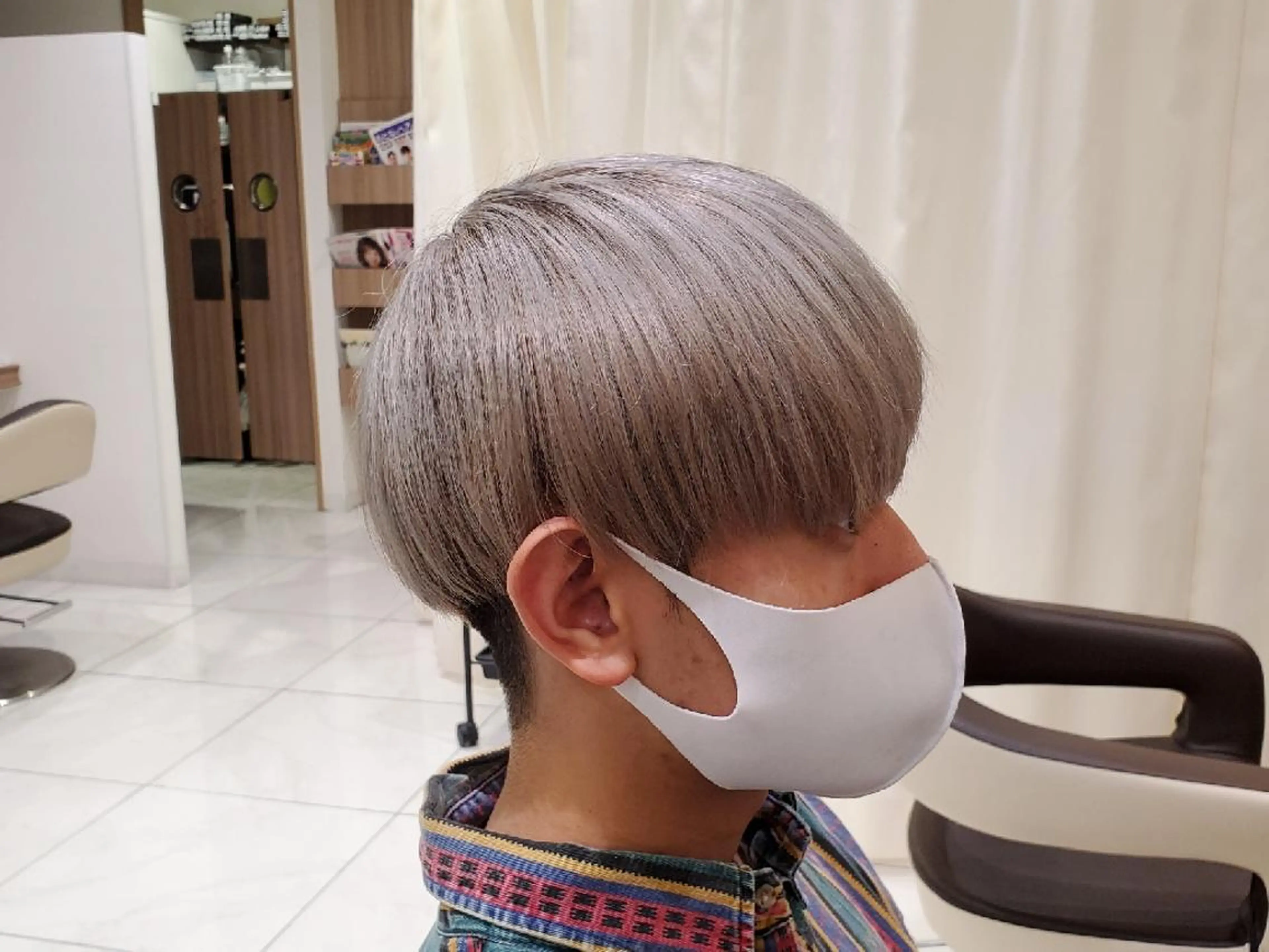 ショート カラー アッシュ ベージュカラー ブリーチ 中村 和貴のヘアスタイル