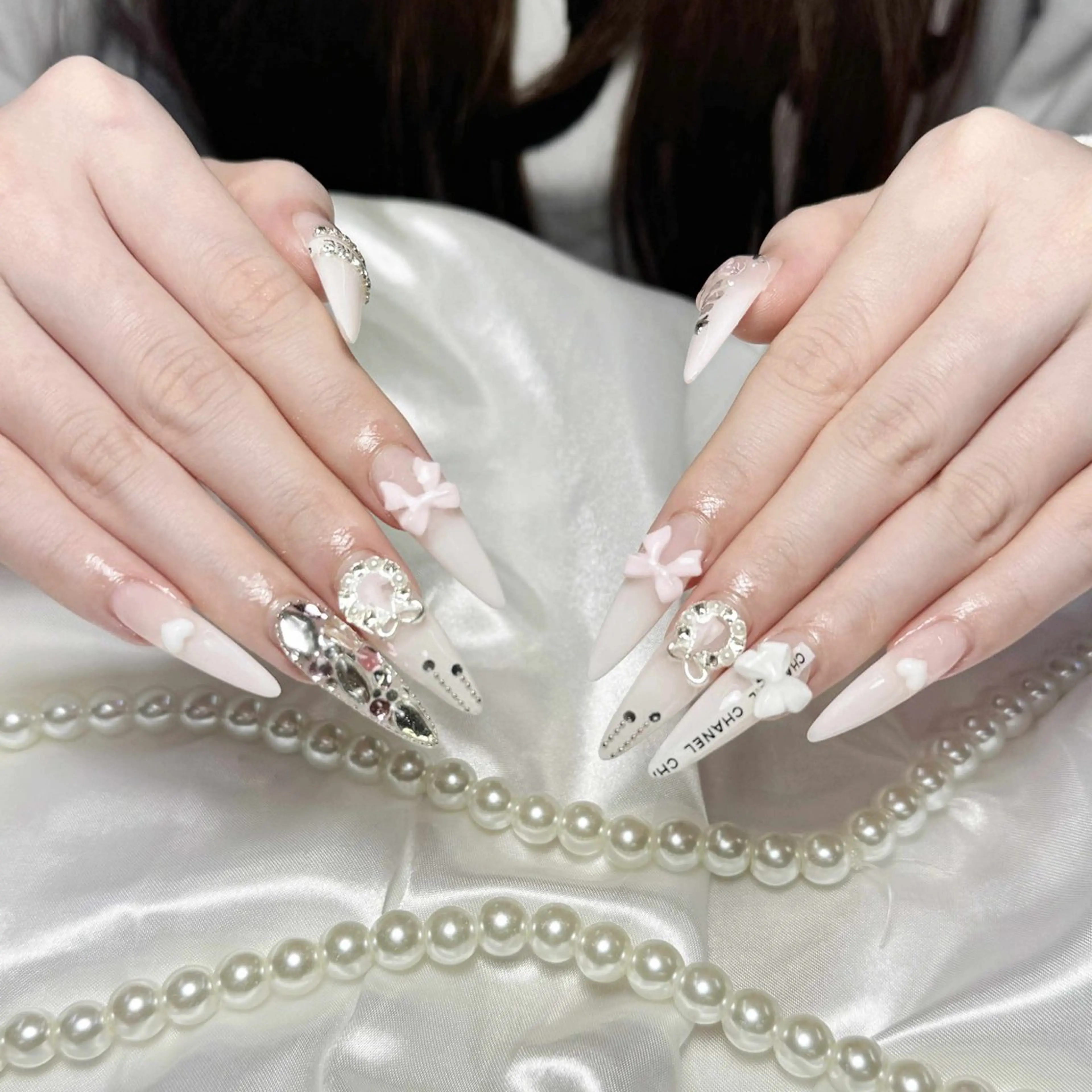 ネイル アートネイル オーロラネイル ブラウン ジェルネイル グラデーション ハンドネイル ハンドケア Nova Nail Shinsaiのネイルデザイン