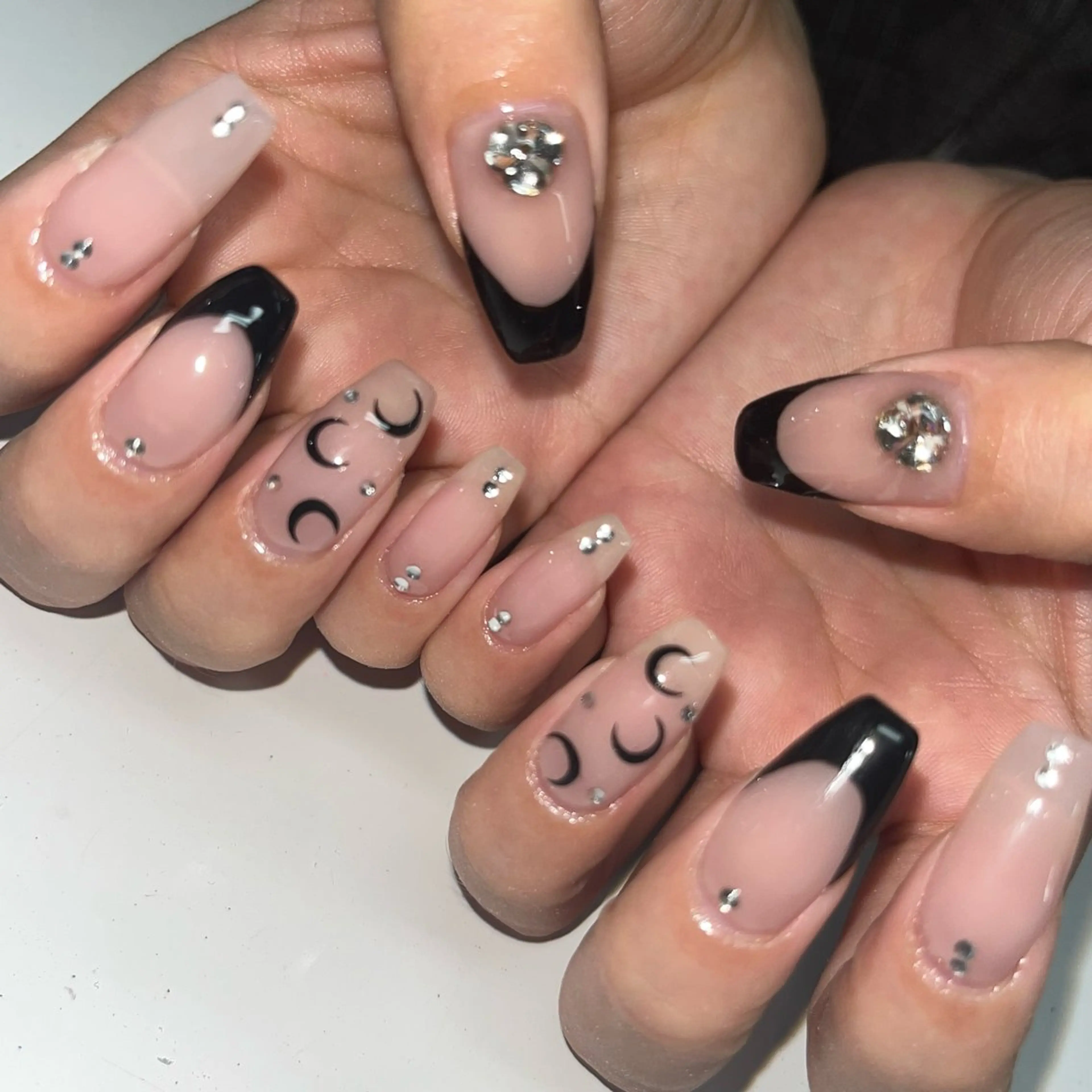 ネイル フレンチネイル ハンドネイル WOLTOKYO渋谷 Anzuのネイルデザイン