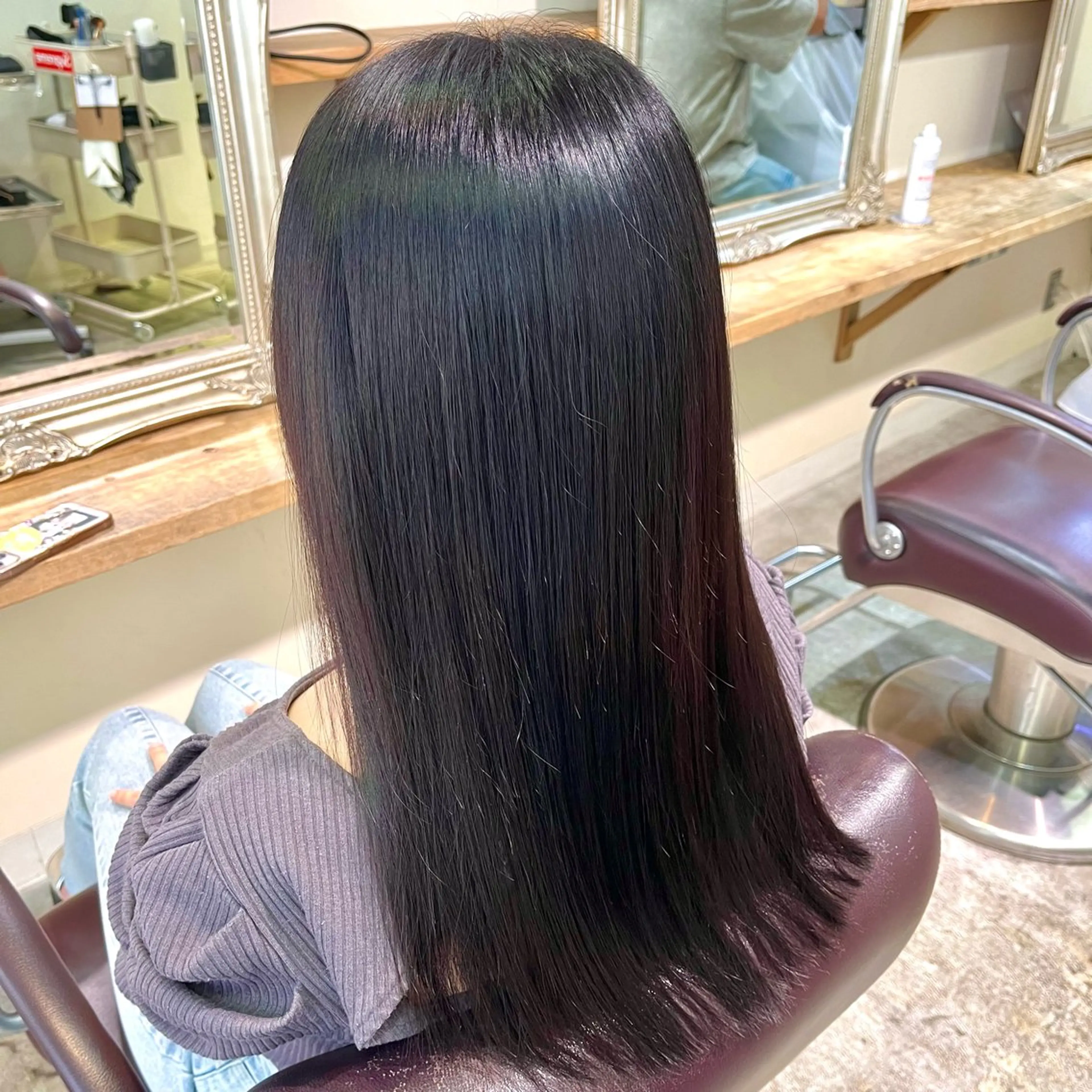 ロング カラー ラベンダーカラー 髪質改善 トリートメント ヘアカラー トリートメント フェザーパーマ🌙 毛流れ yuzukiのヘアスタイル