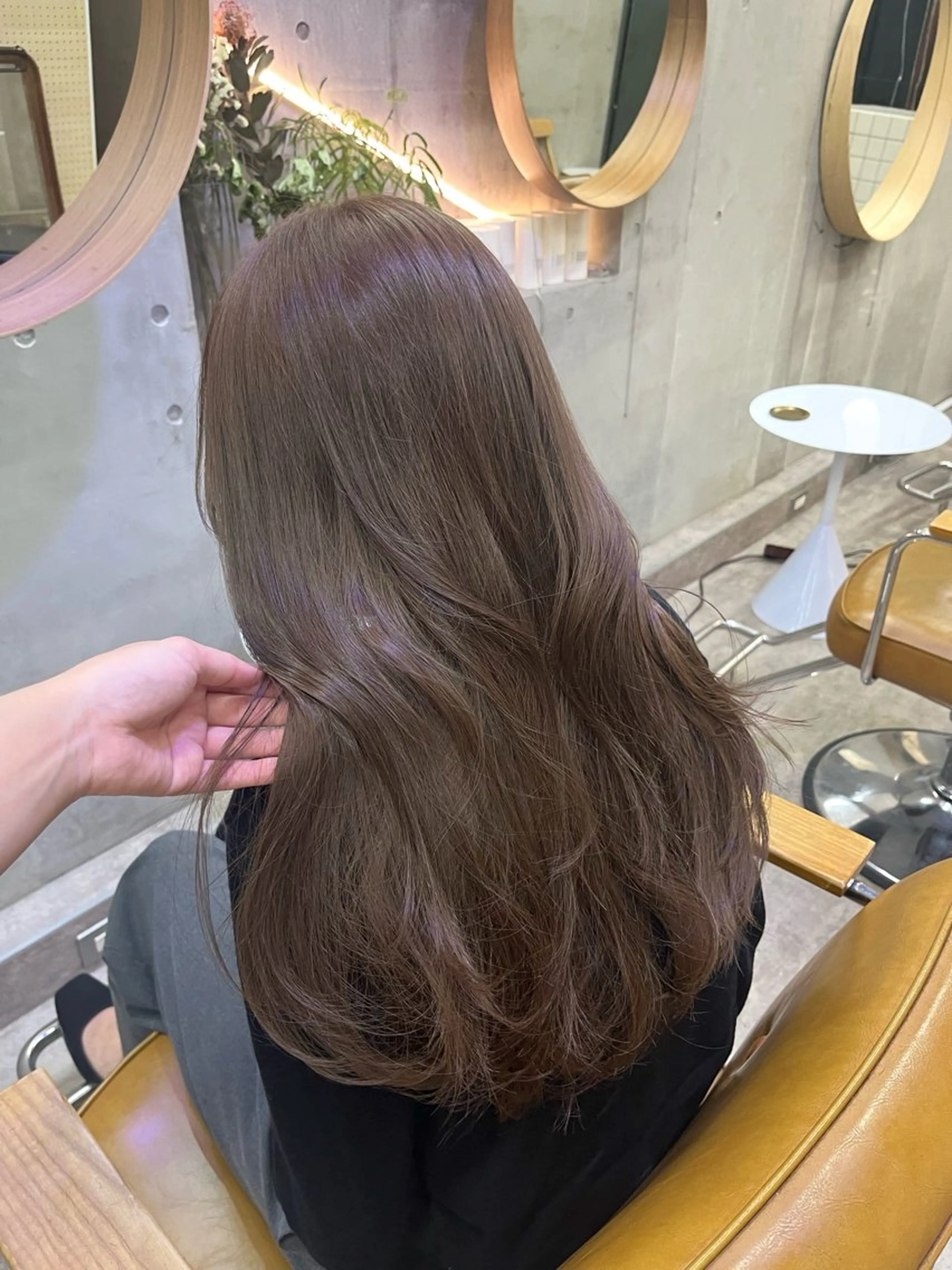 セミロング カラー ベージュカラー ブリーチ ケアブリーチ 透明感カラー ダブルカラー ヘアカラー SALT WATER所属・🫐 𝐌𝐚𝐨 🫐ボブモデル募集のヘアスタイル