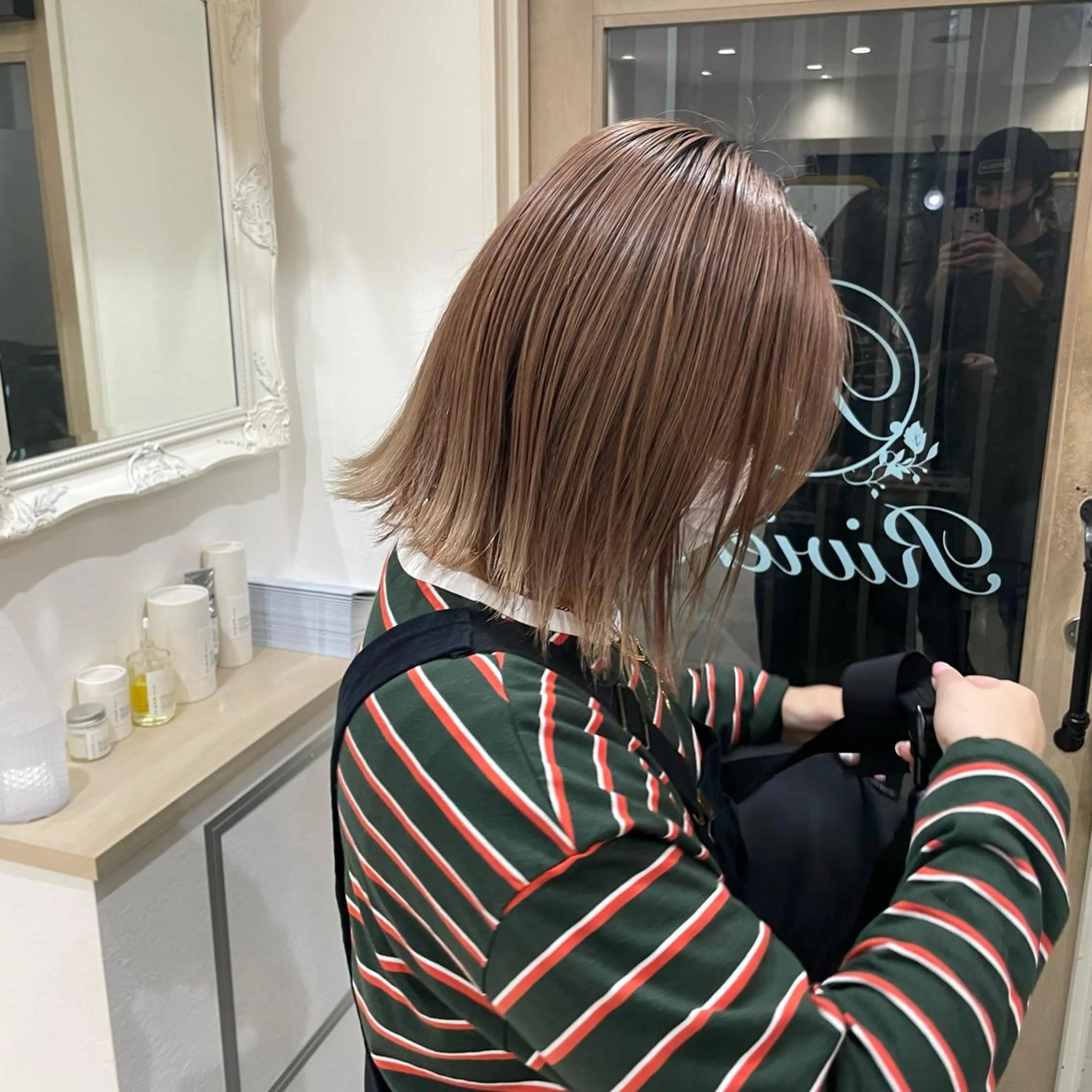 ミディアム カラー ベージュカラー ミルクティーベージュ cinq PROJECT所属・ミルクティーベージュ /三村克彦のヘアスタイル