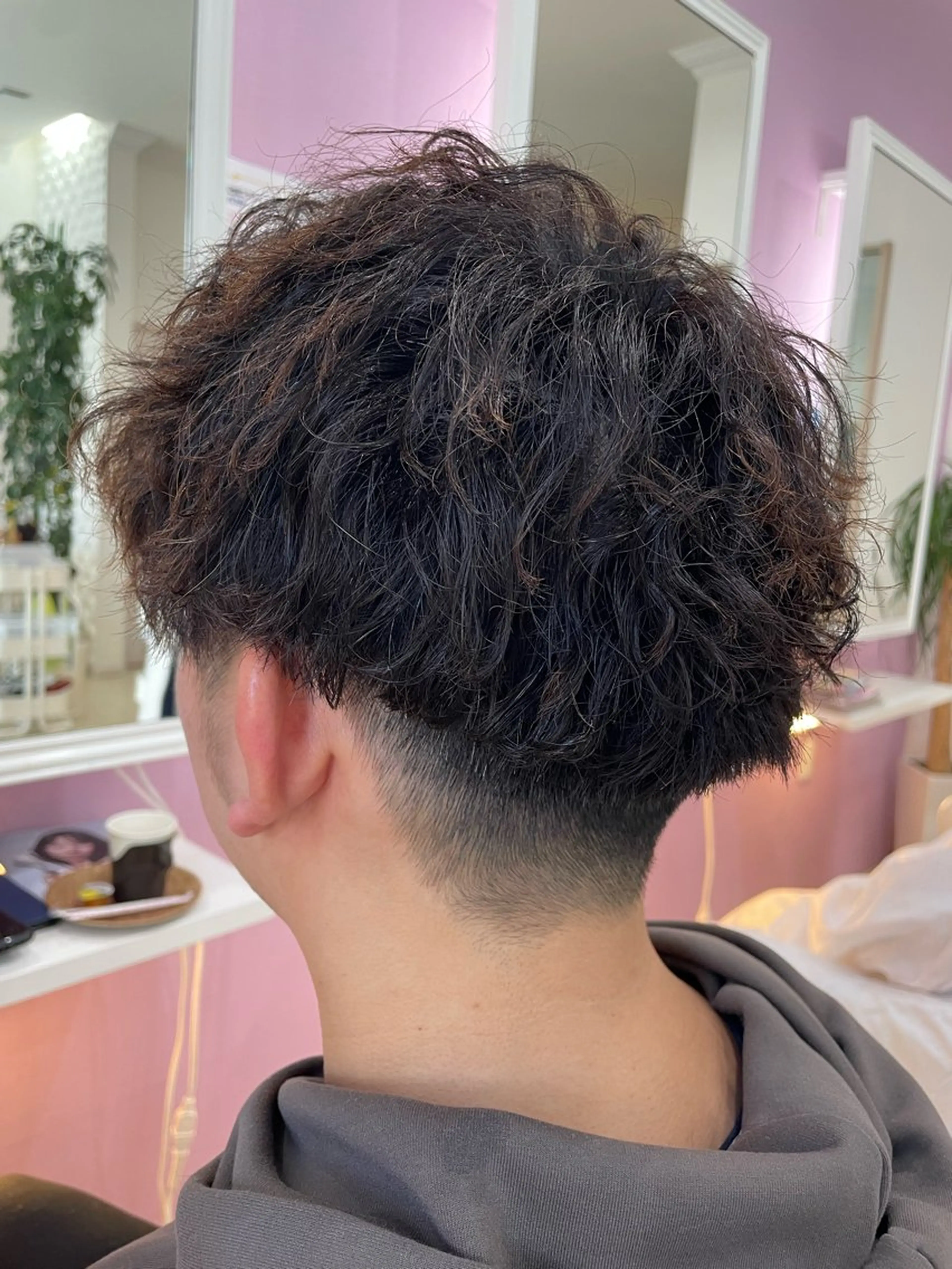 パーマ メンズ 加藤 亜実のヘアスタイル