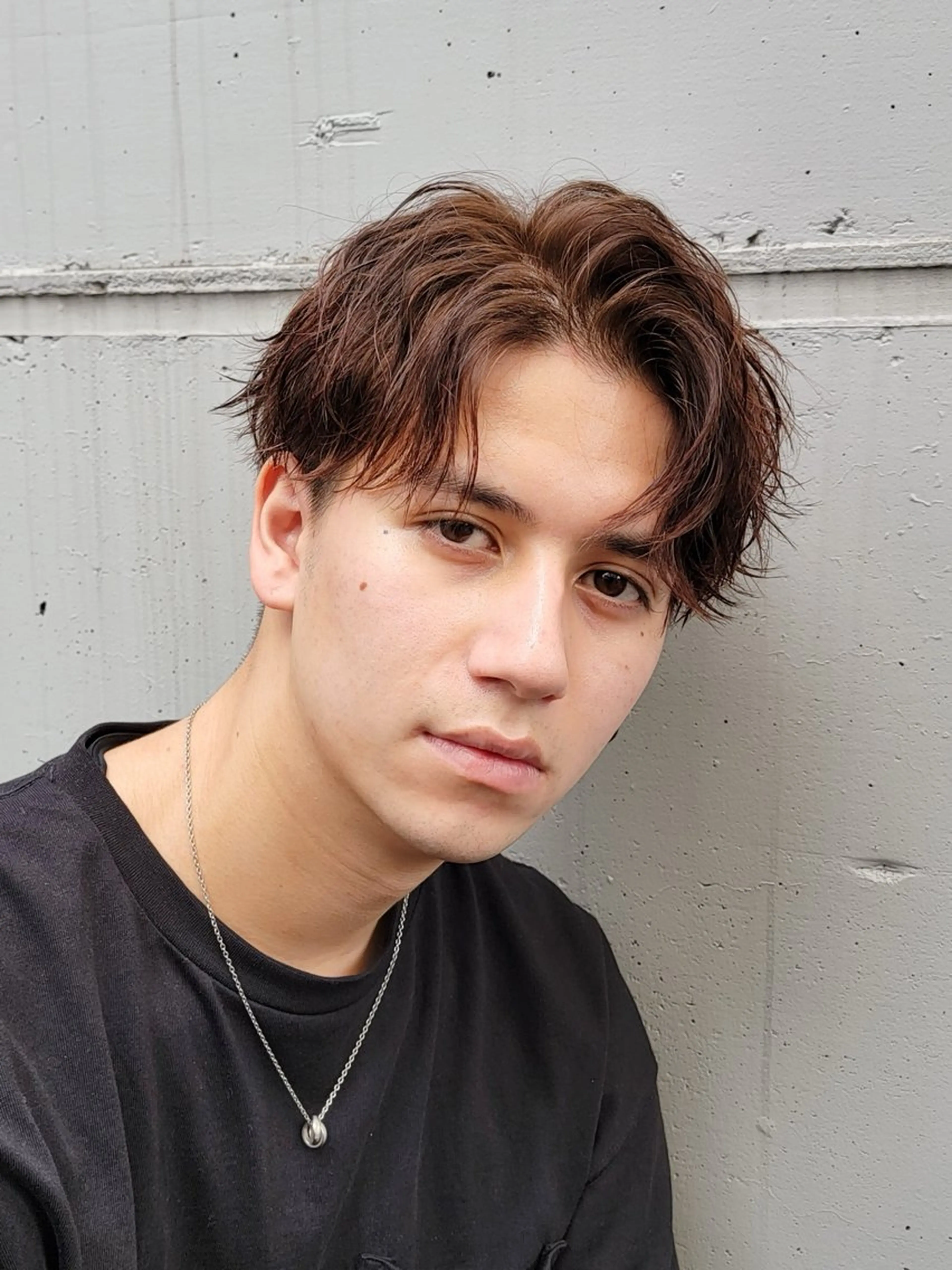 メンズ センターパート コンマヘア フェードカット カルマパーマ マッシュ fifth 渋谷原宿 波巻きパーマイノウエのヘアスタイル