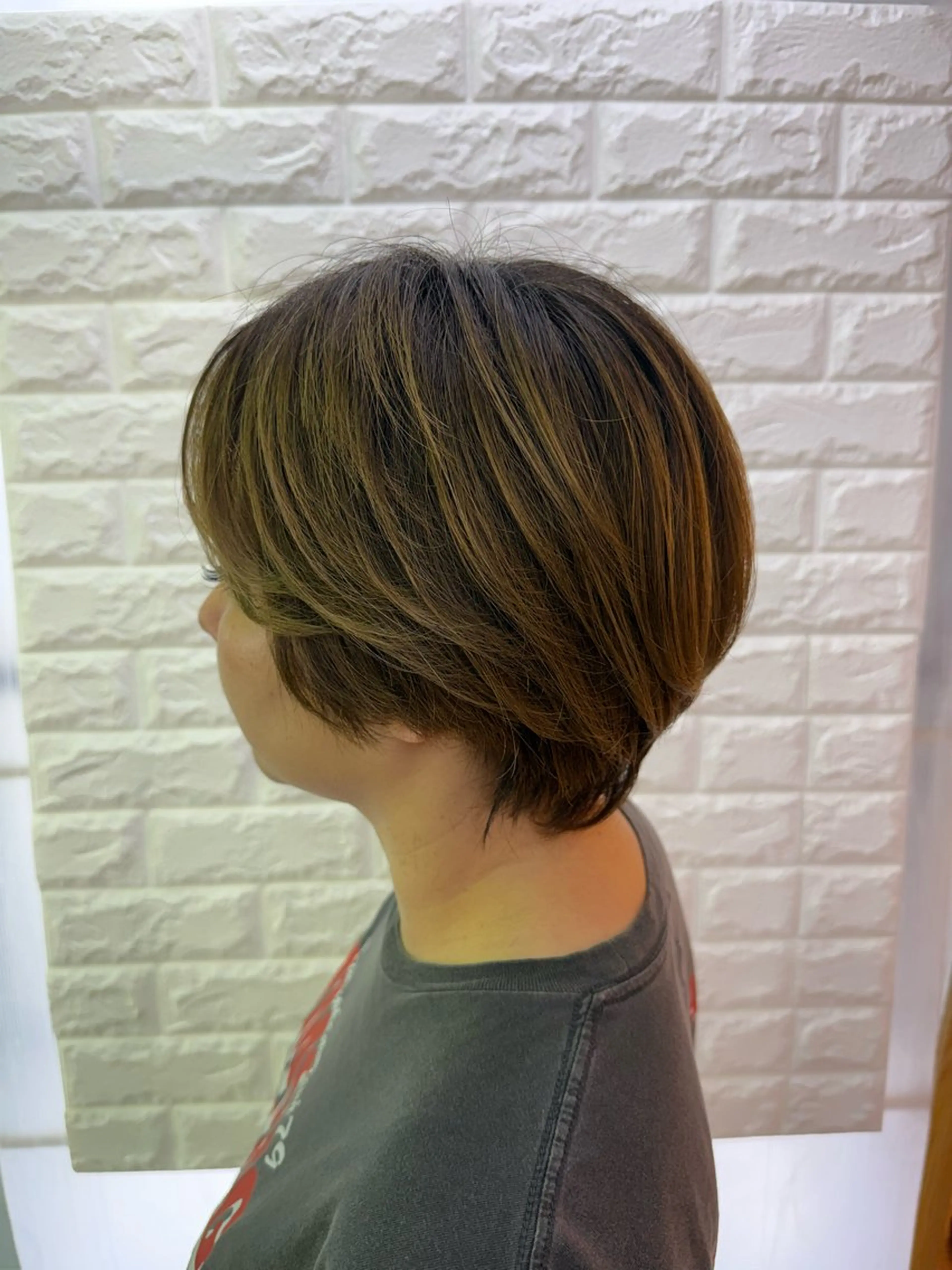 ミディアム カット 遠藤 歩夢のヘアスタイル