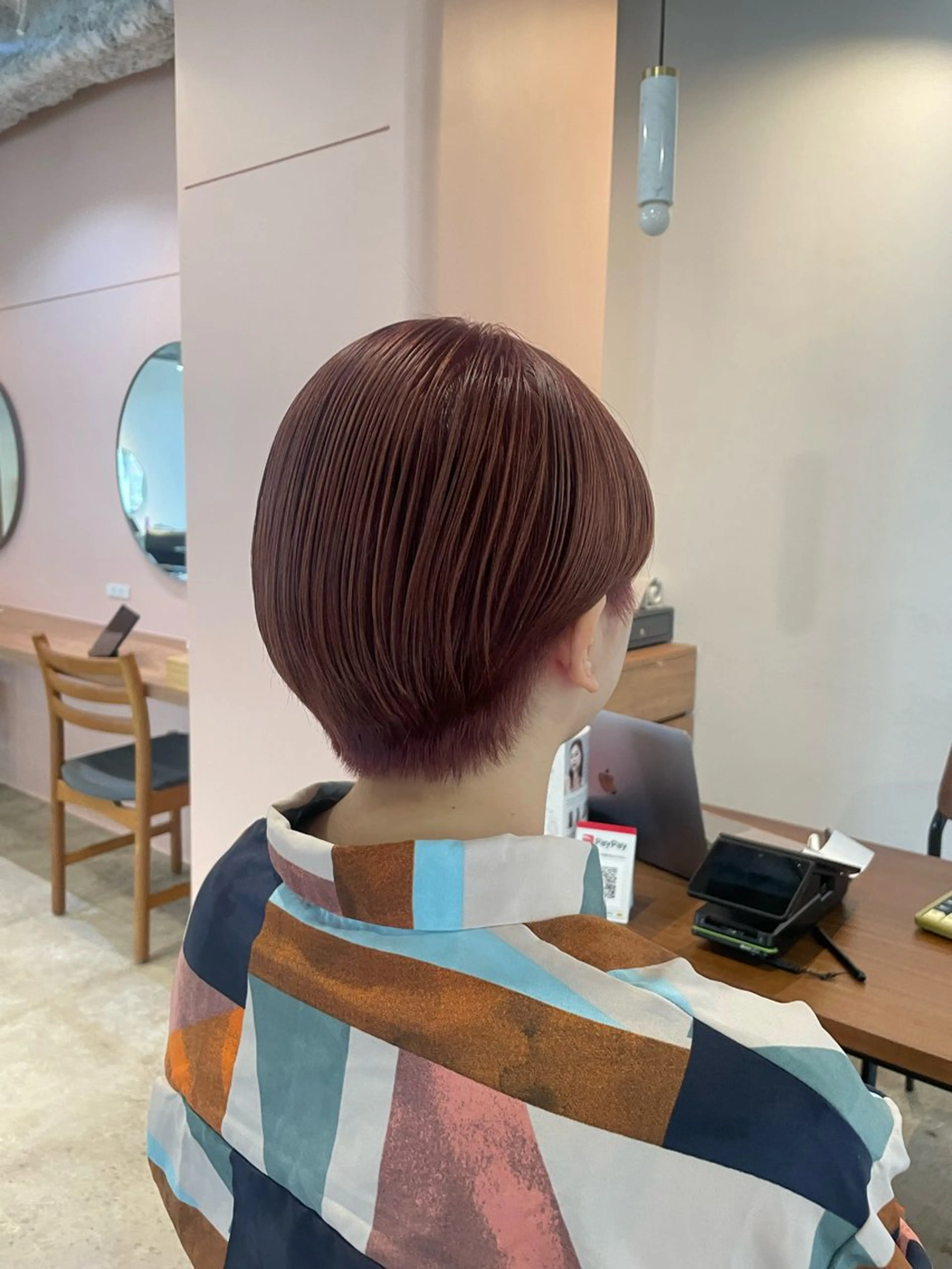 ショート カラー ショートボブ ベージュカラー ブリーチ ピンクカラー ピンクベージュ ゆるふわガーリーst yle🩰yuukaのヘアスタイル