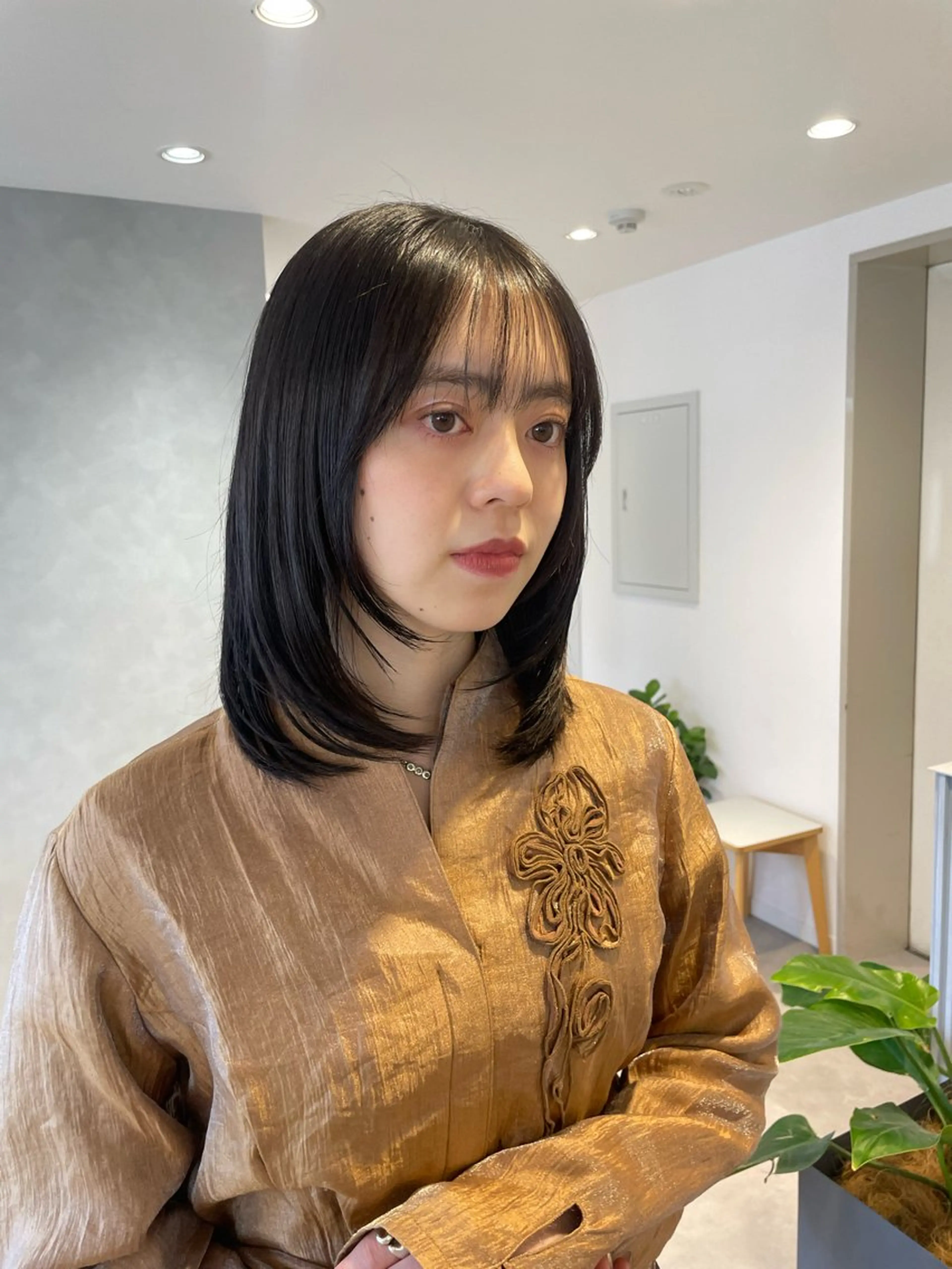 ミディアム カラー さいとう はつねのヘアスタイル