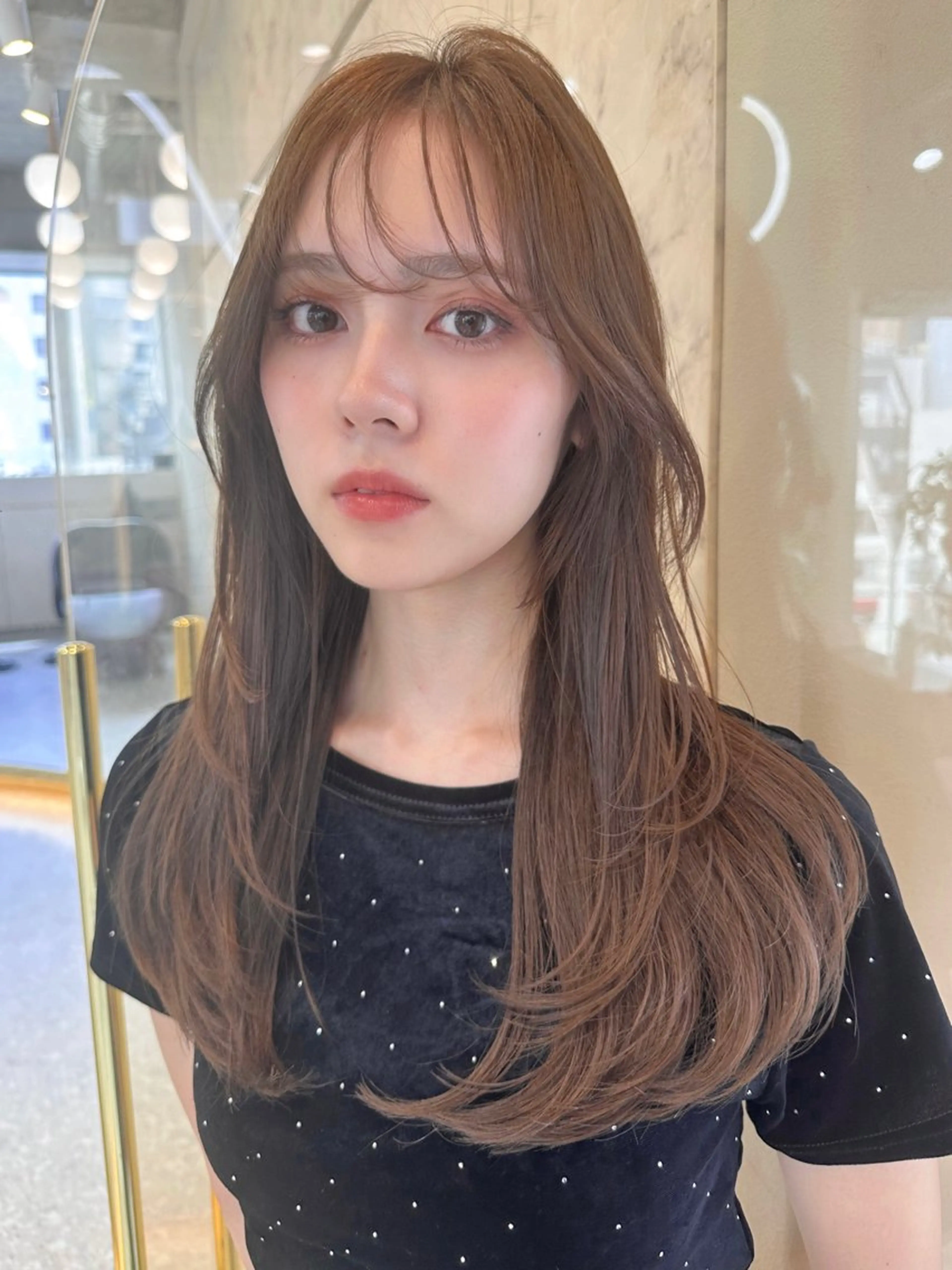 セミロング カット ヘアカラー トリートメント 韓国レイヤー/透明感 カラー/髪質改善角所のヘアスタイル