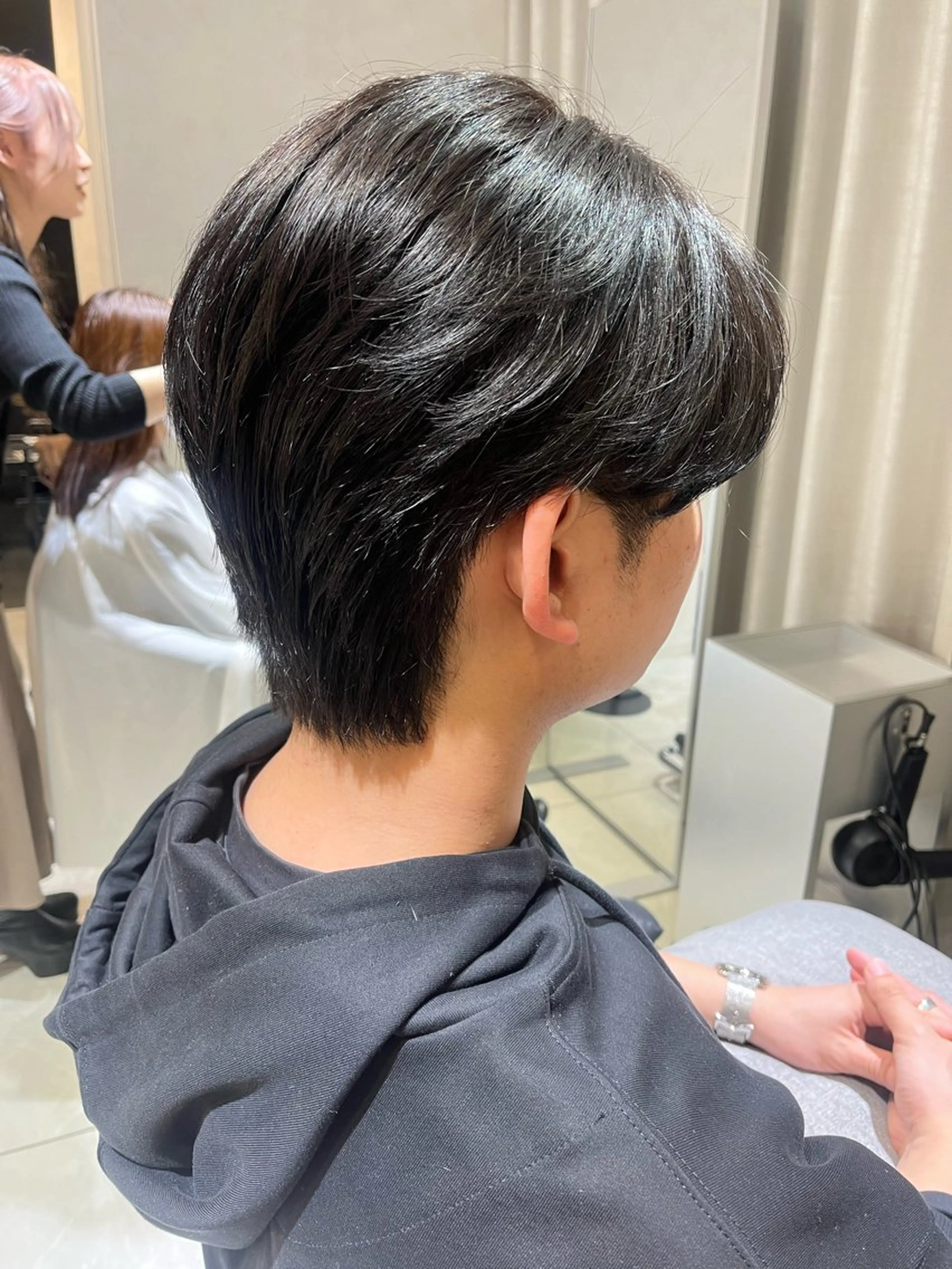 メンズ カット 韓国メンズ特化 ダウン・毛流れパーマのヘアスタイル