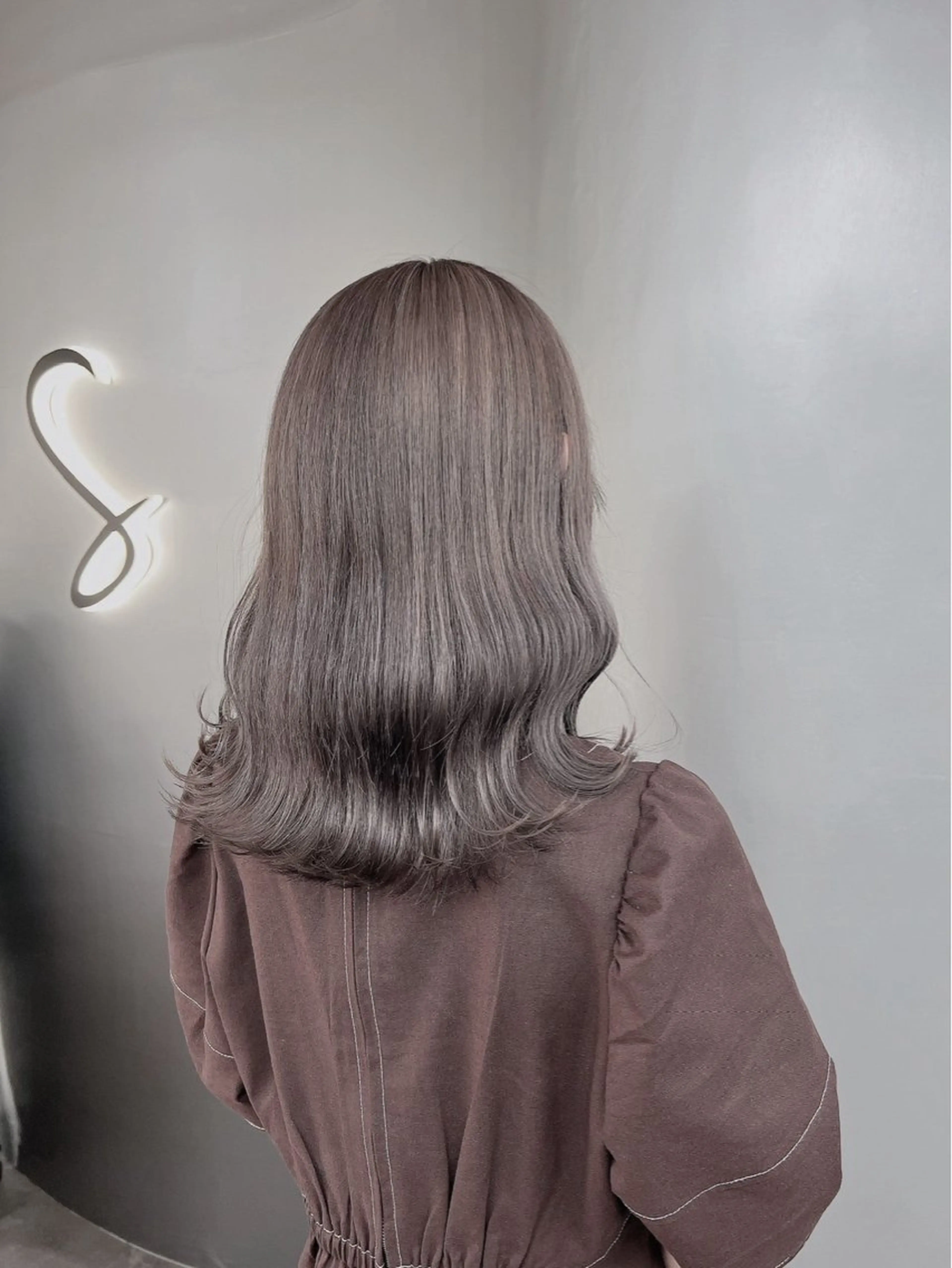 ロング ヘアカラー トリートメント ベージュ/グレージュ 🧸あやか/表参道のヘアスタイル