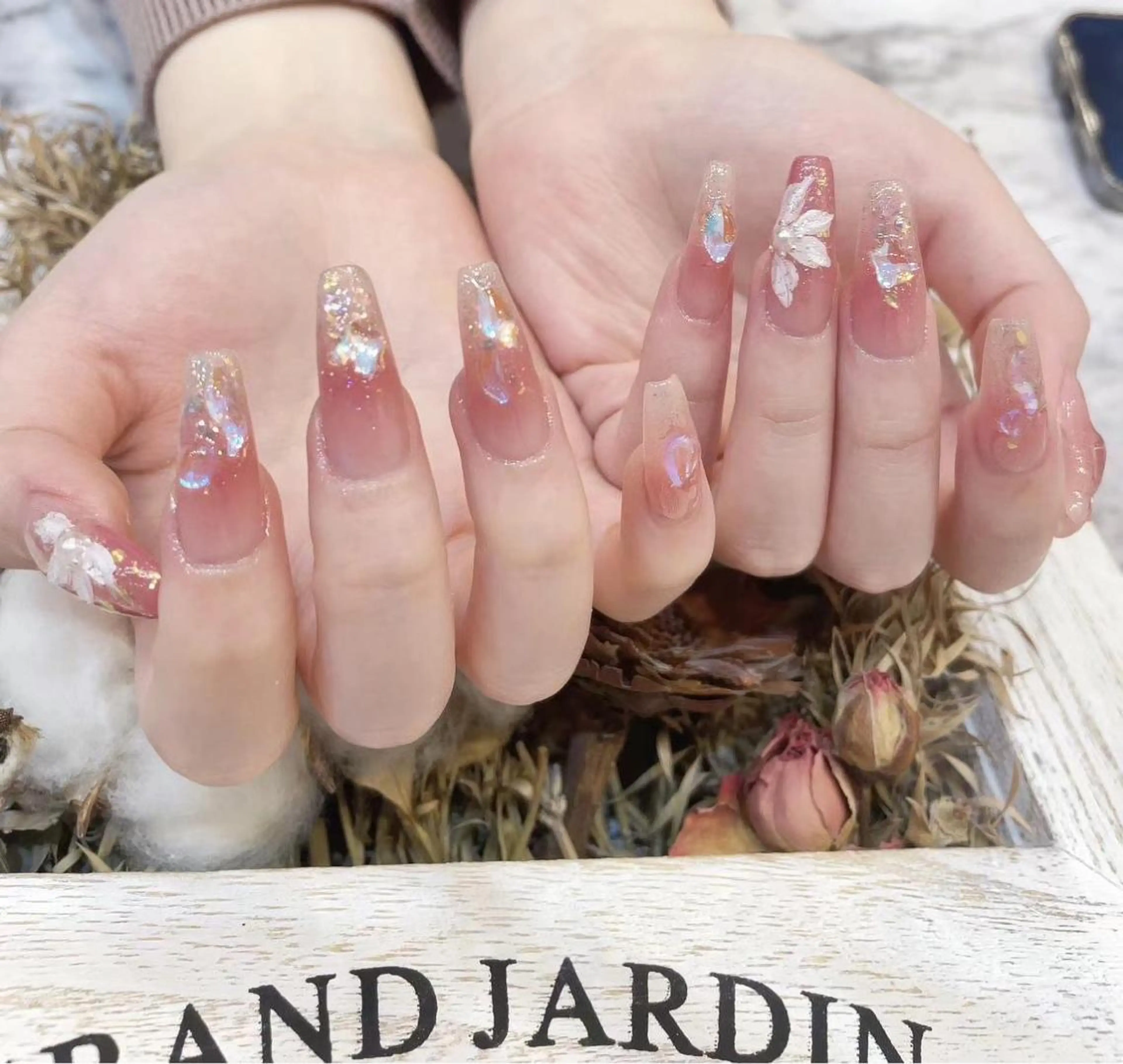 ネイル アートネイル ニュアンスネイル ピンク 春ネイル Babarla Nailのネイルデザイン