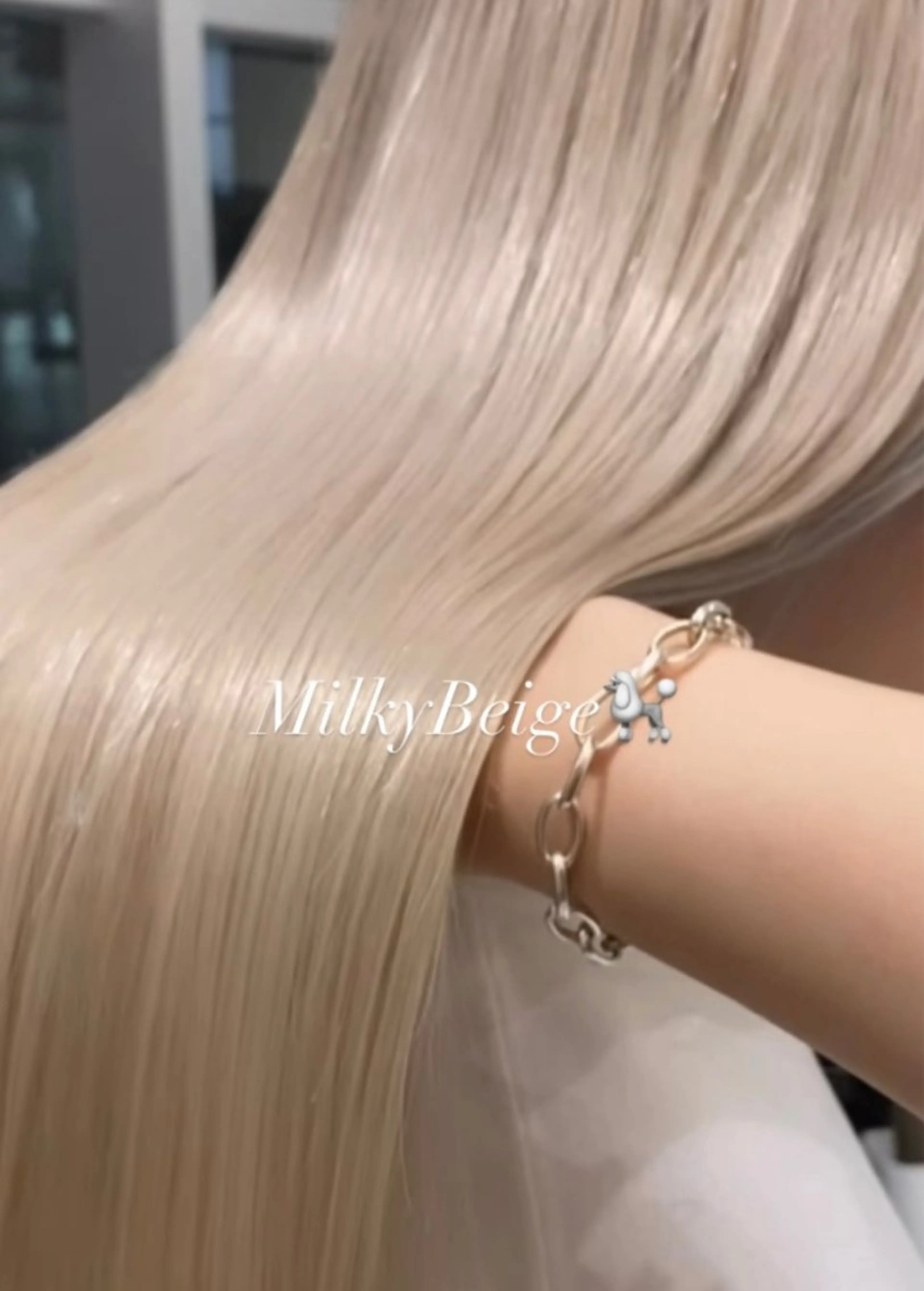 ミディアム カラー ヘアアレンジ ブリーチ ブロンド ヘアカラー トリートメント mina 🌷のヘアスタイル