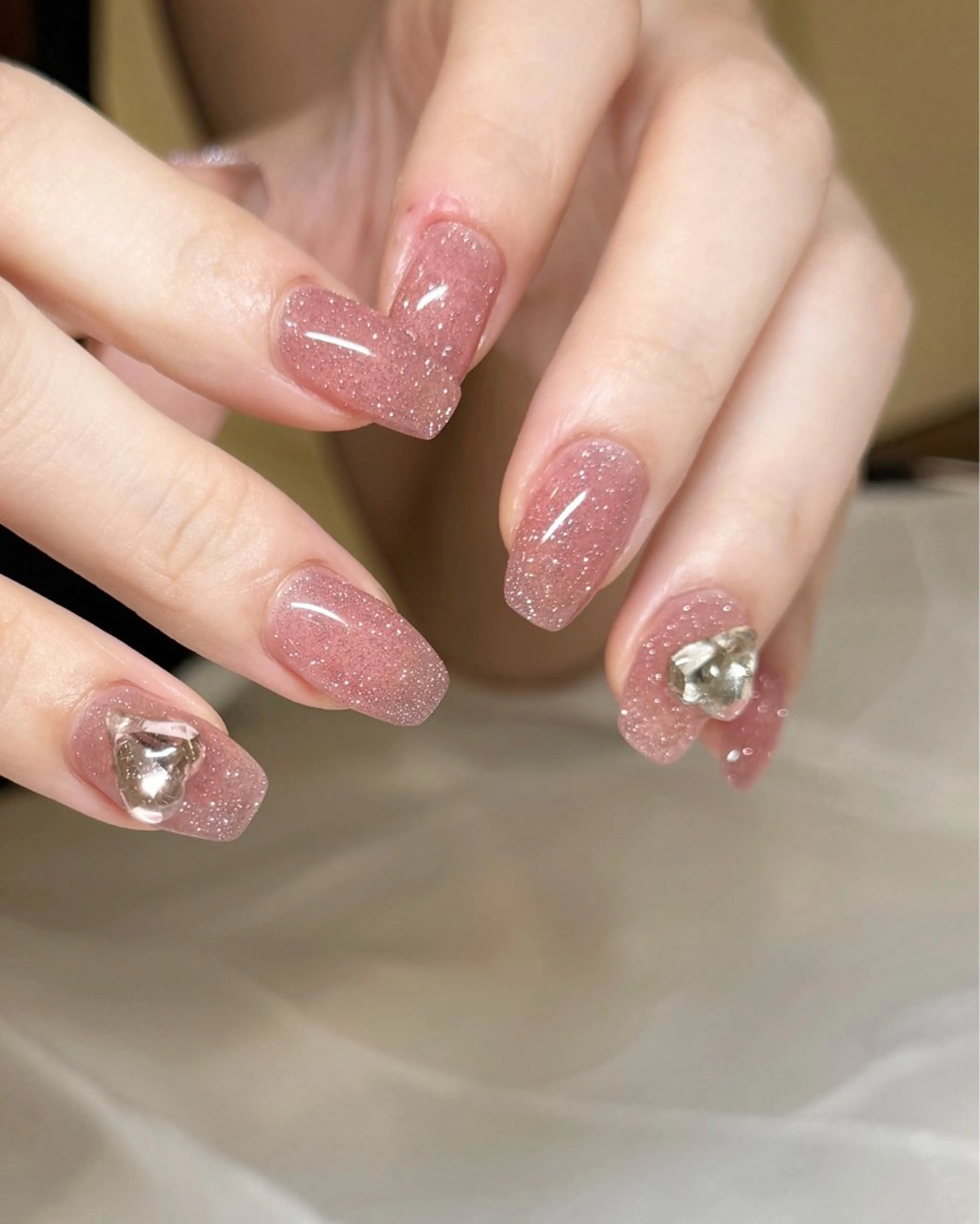 ネイル フラッシュネイル ハート キラキラネイル ワンカラーネイル nail salon neige所属・ジェムネイル Risa.のネイルデザイン