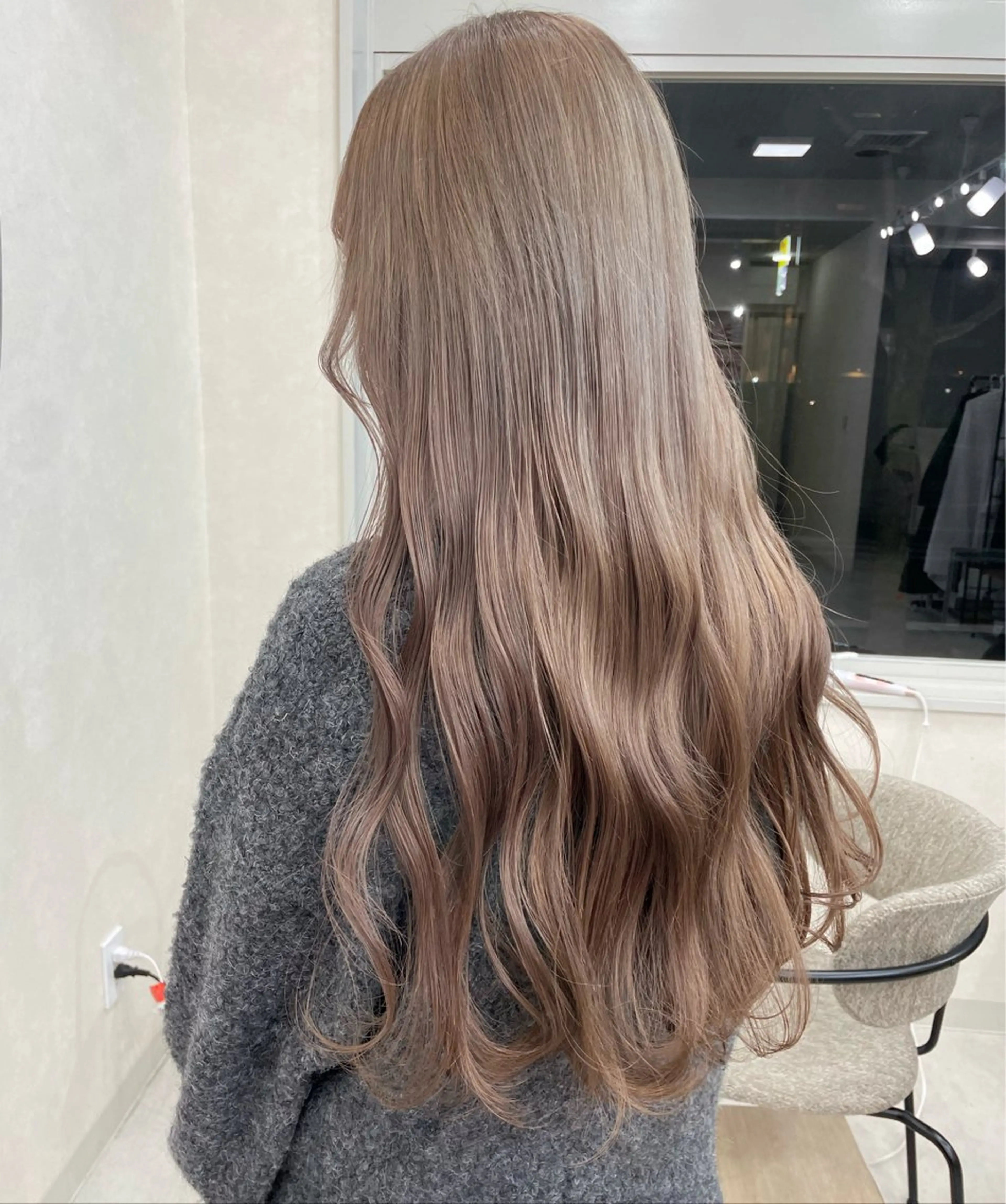 ロング カラー ブリーチ ヘアカラー mir所属・柿沼 未夢のヘアスタイル