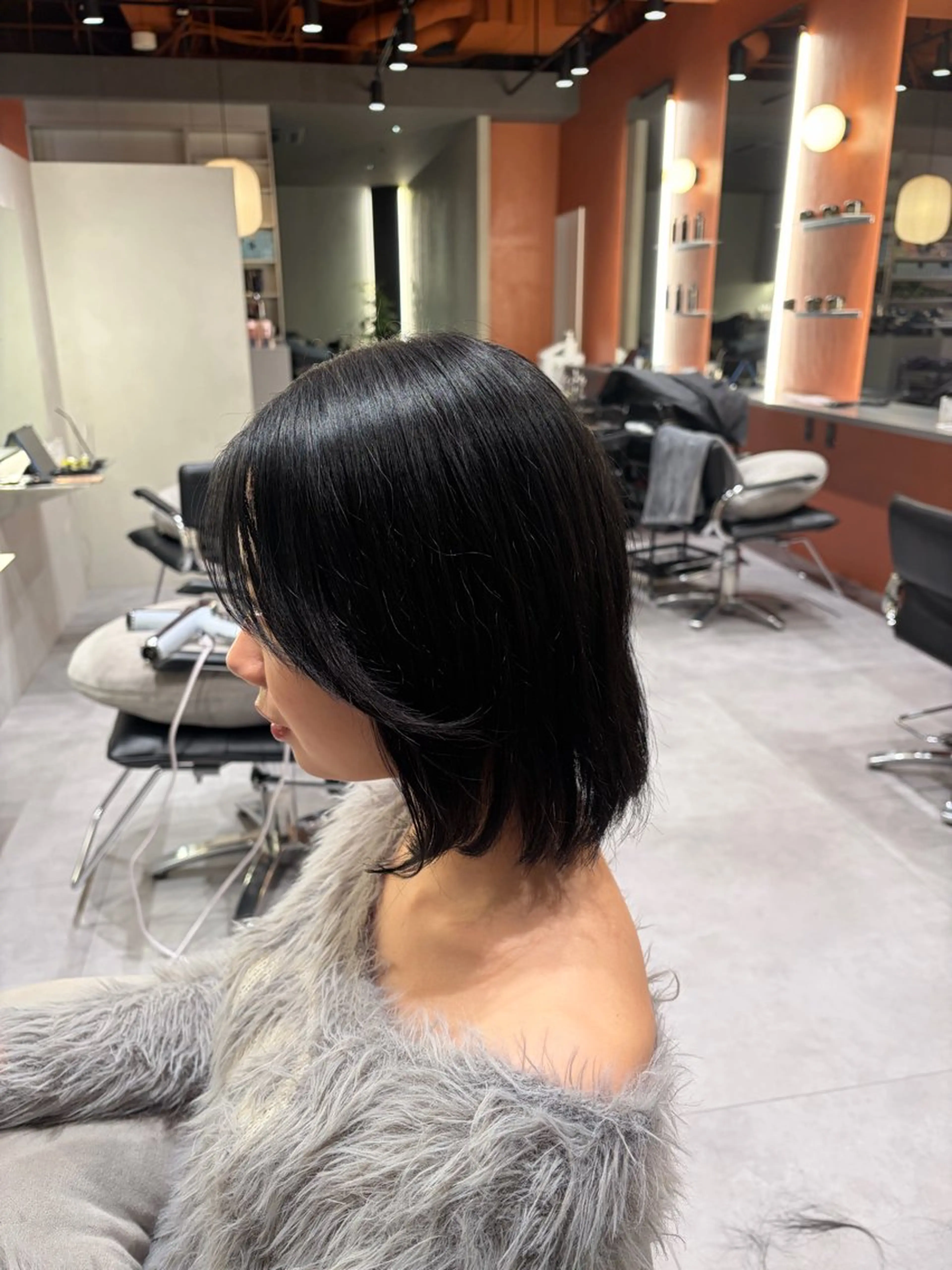 ミディアム ボブ 🌈ハイトーン🌈 OKAGOのヘアスタイル